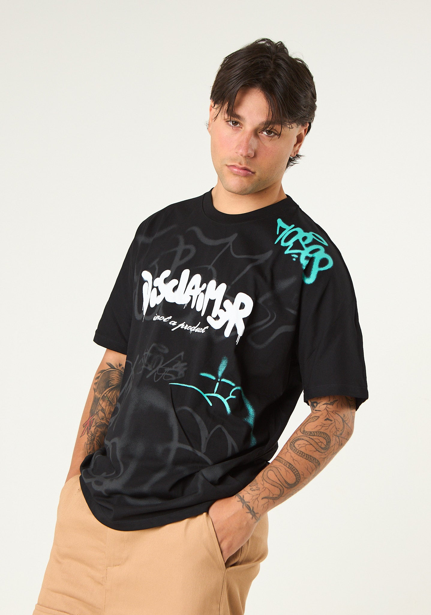 T-shirt con stampe multicolor