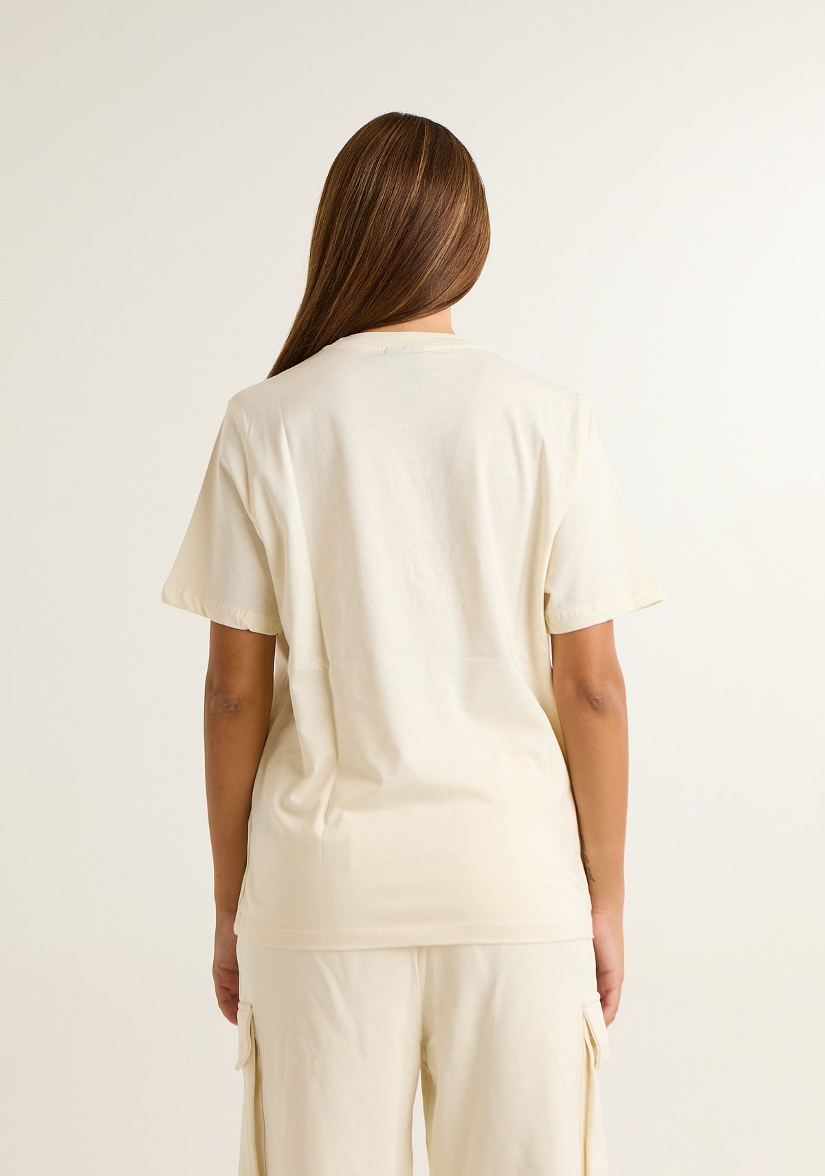 T-shirt con ricamo frontale