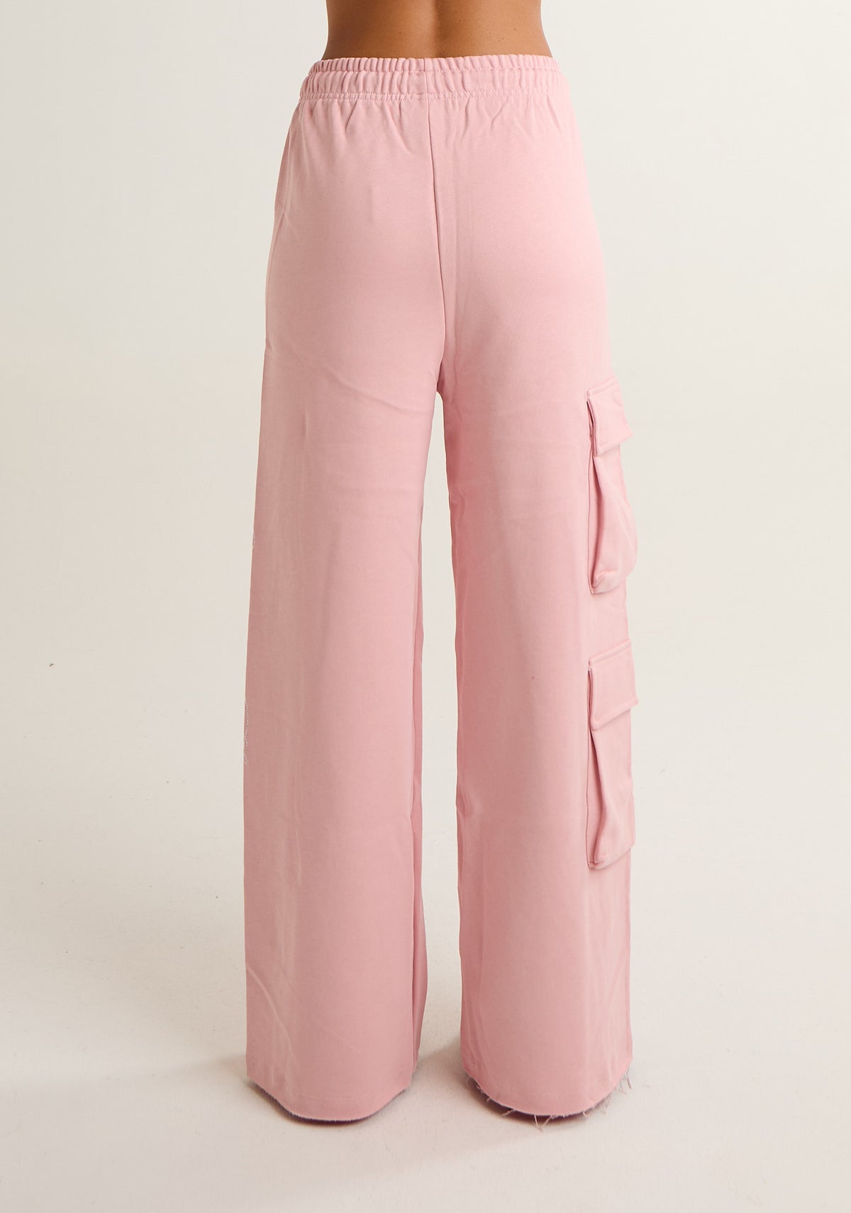 Pantalone con applicazioni laterali logate