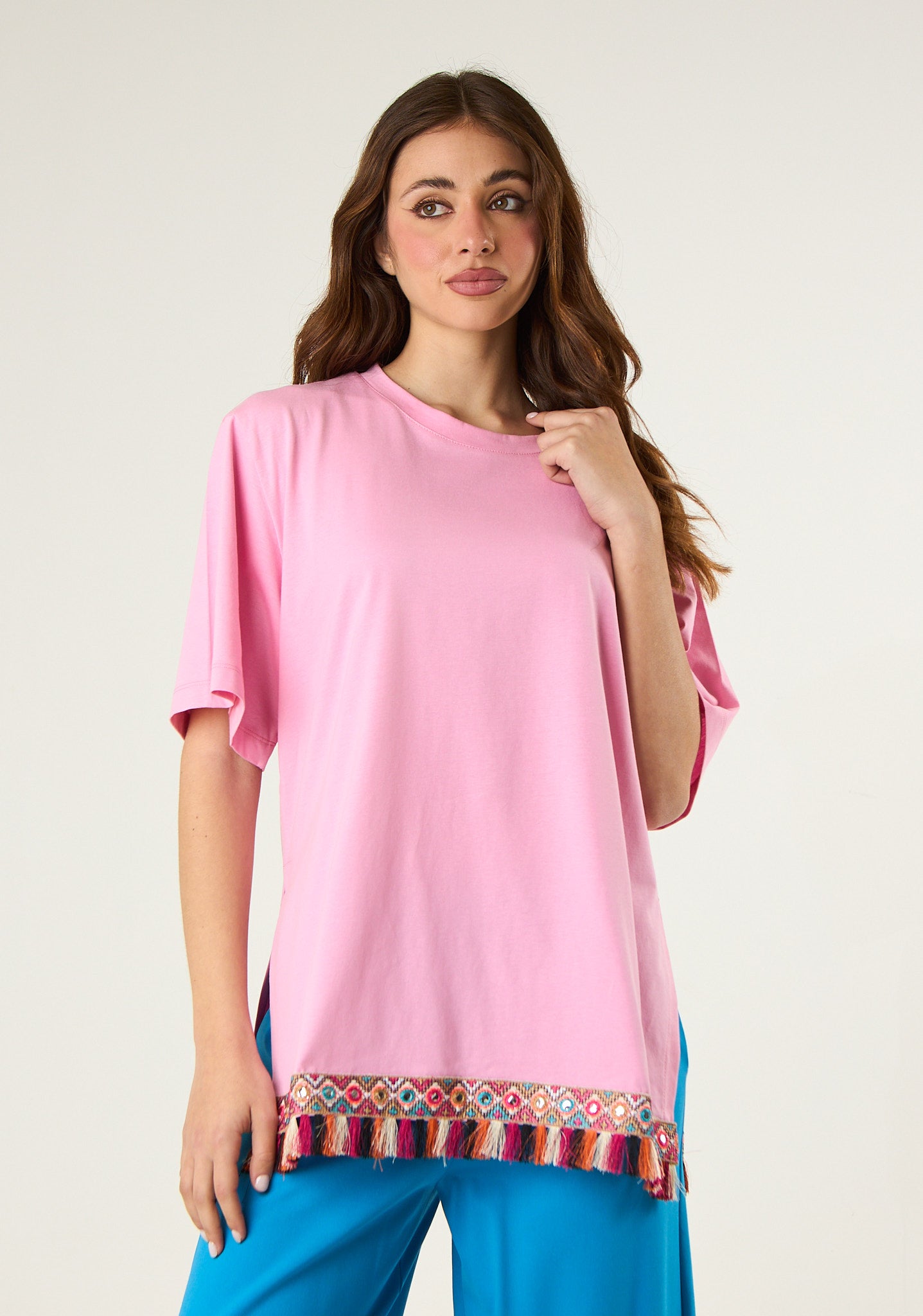 T-shirt con nappe multicolor