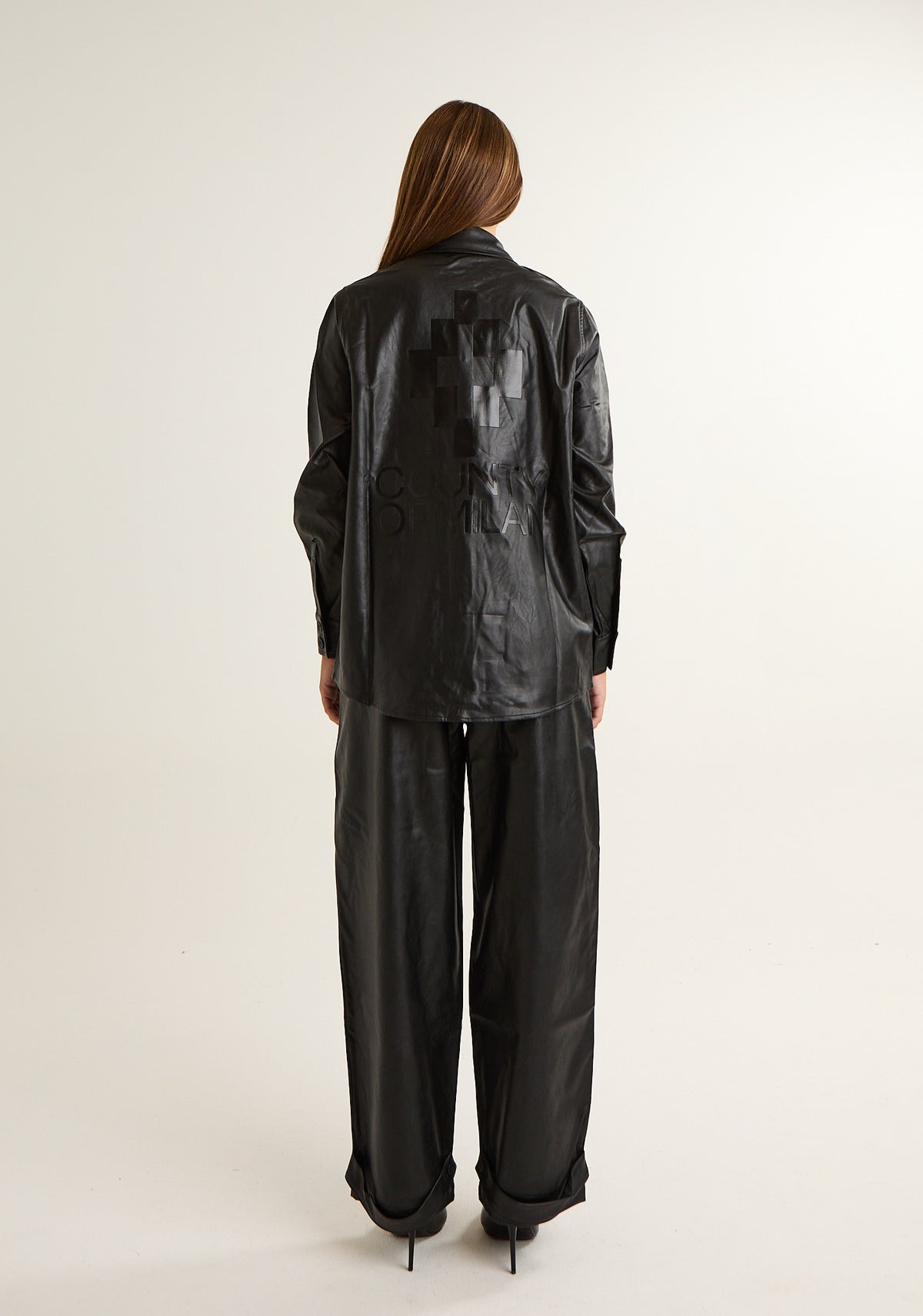 Camicia oversize in ecopelle