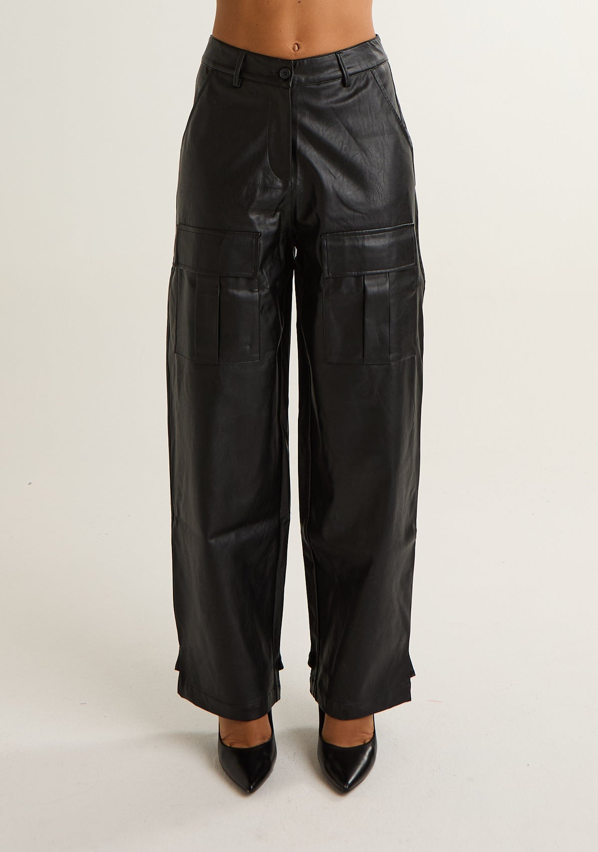Pantalone cargo in ecopelle