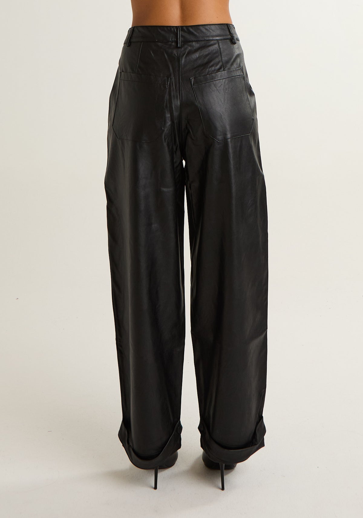 Pantalone cargo in ecopelle