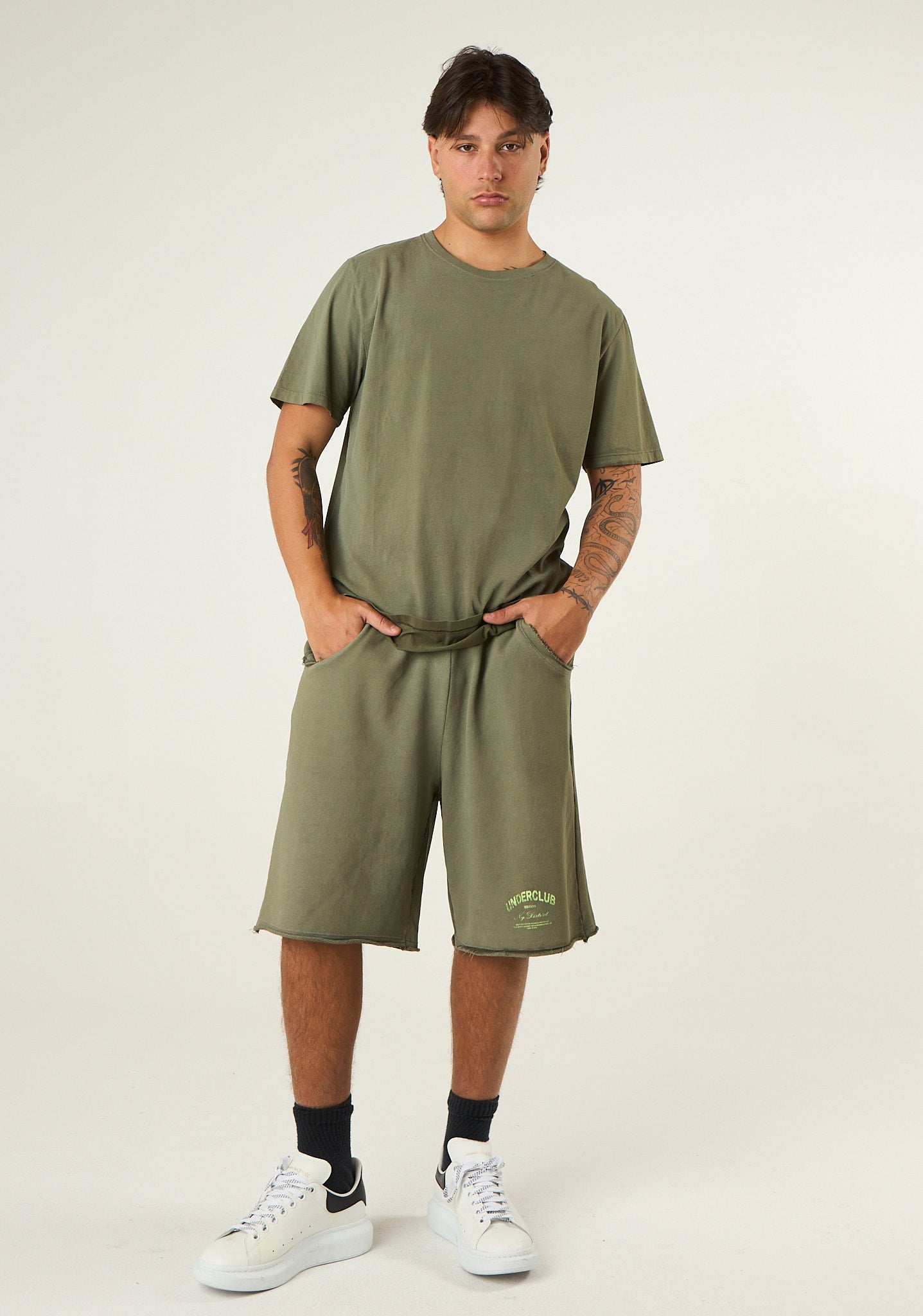 T-shirt con stampa posteriore