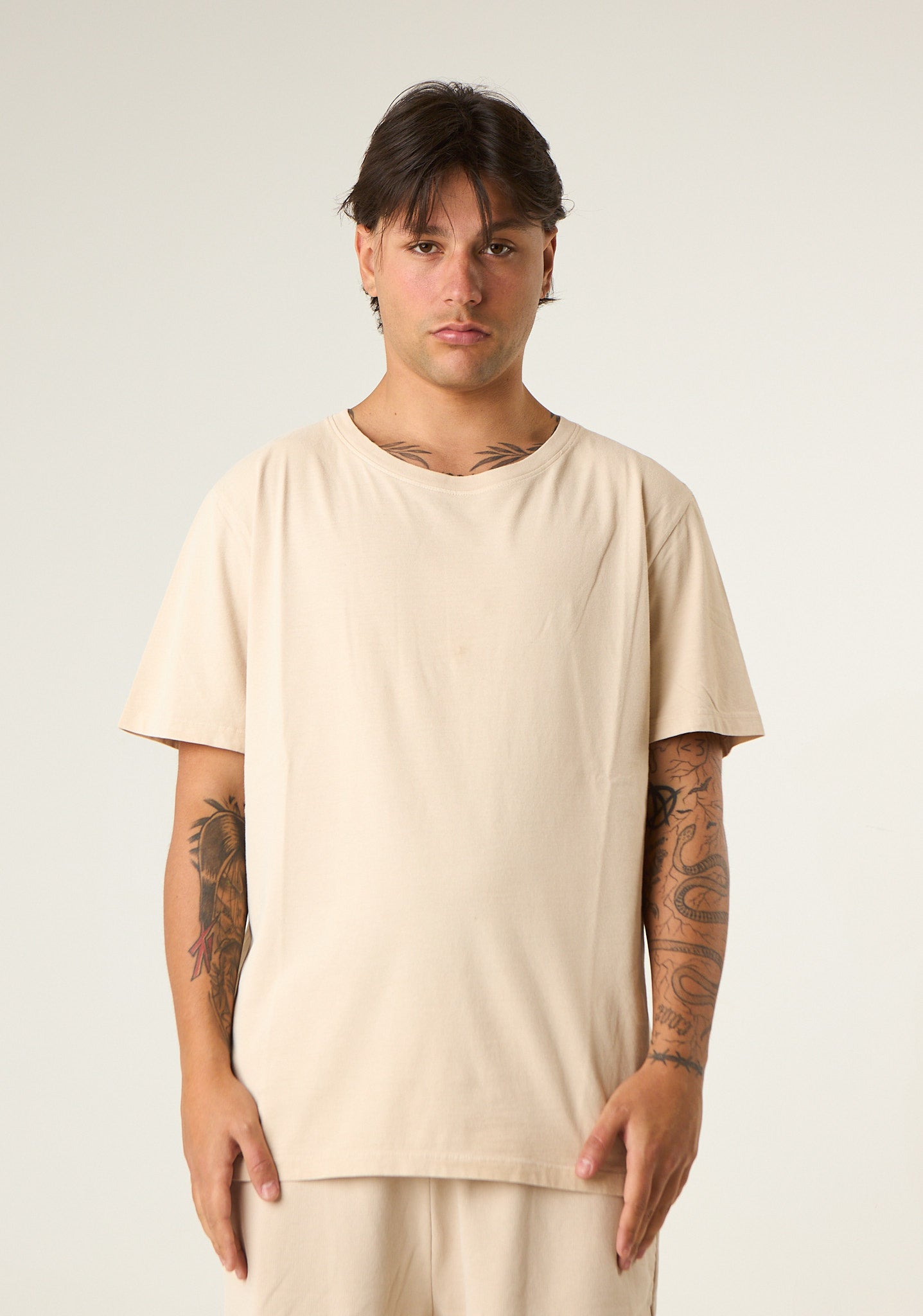 T-shirt con stampa posteriore