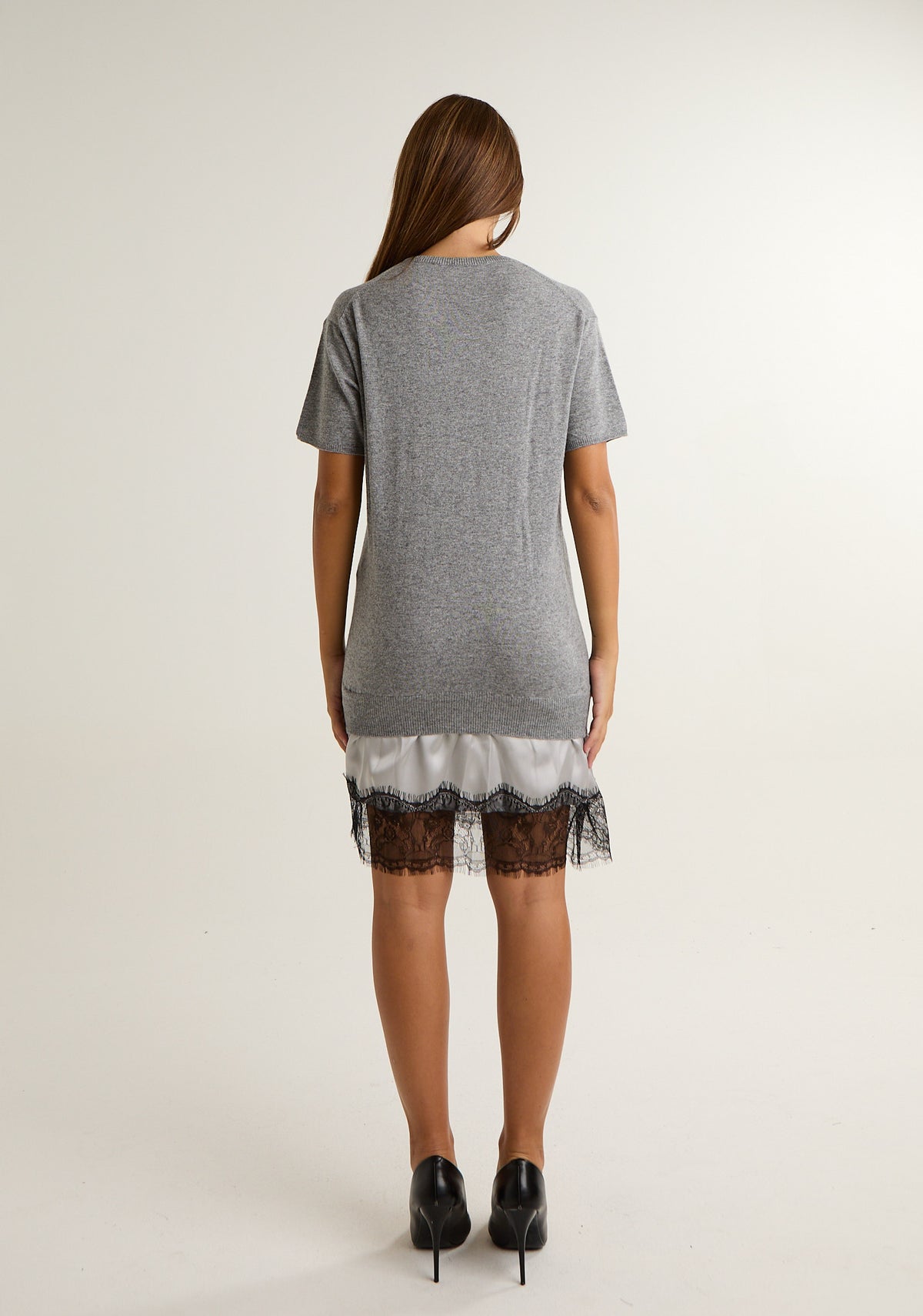 Abito in maglia leggera con pizzo