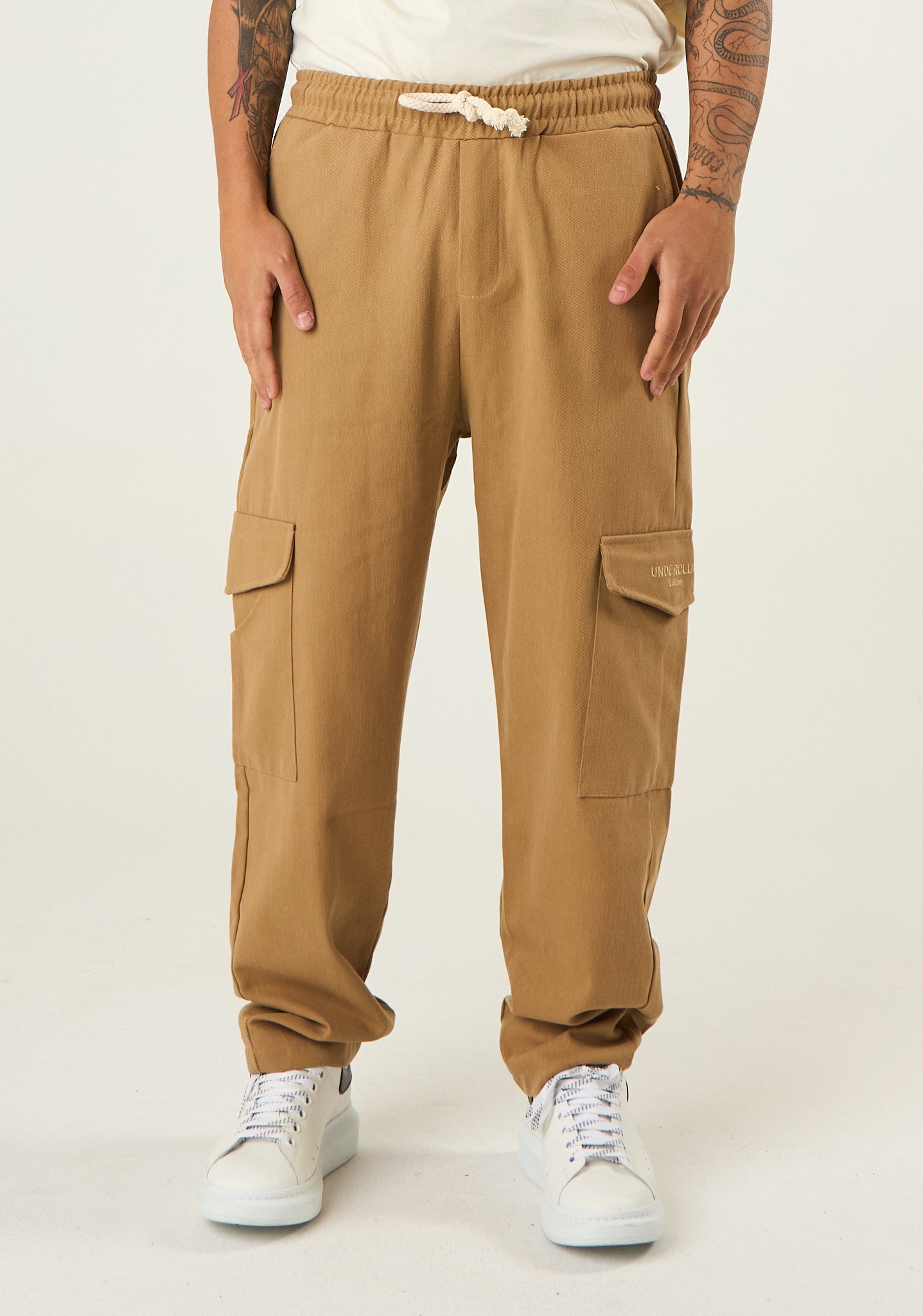 Pantalone cargo in gabardina