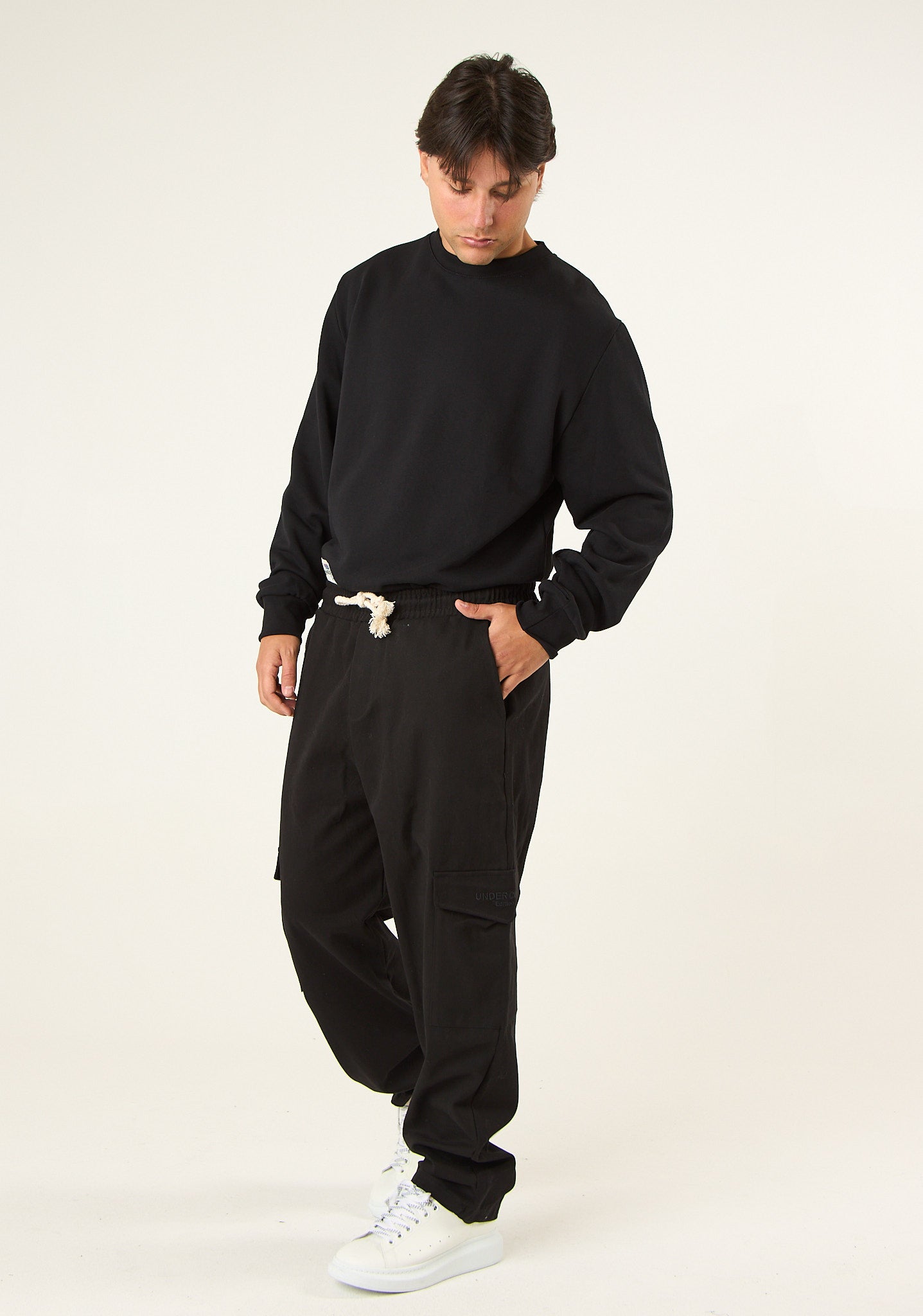 Pantalone cargo in gabardina