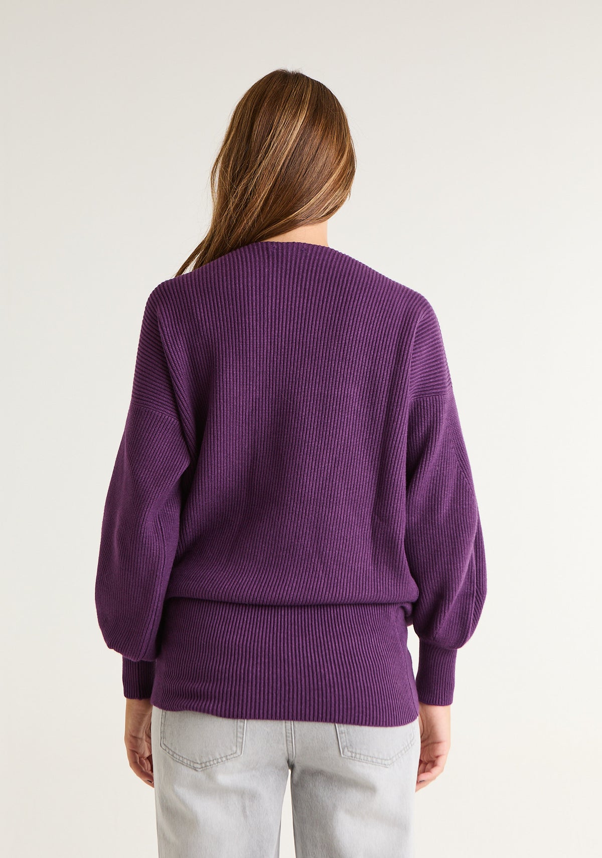 Maglia con ampia scollatura
