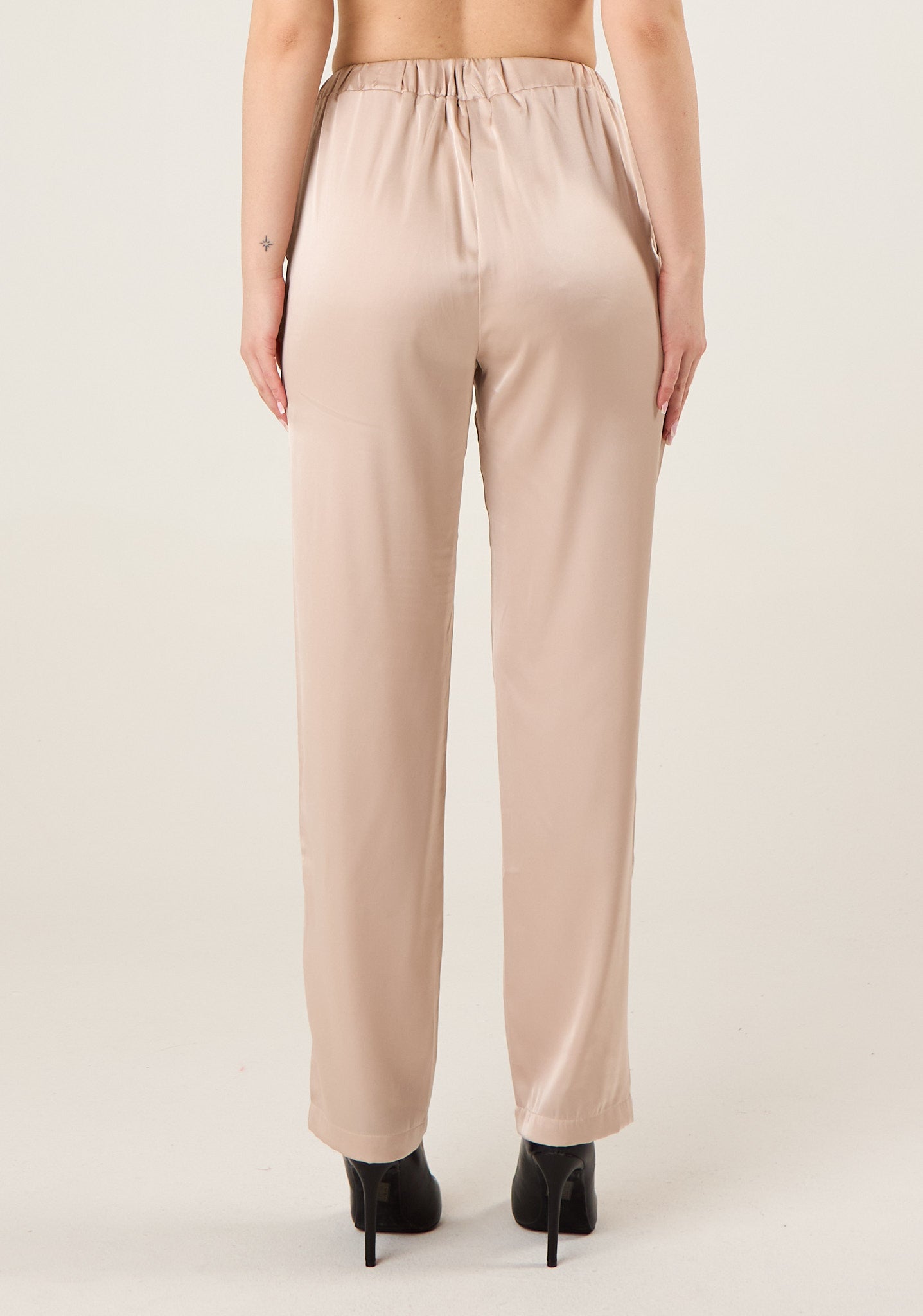 Pantalone dritti in tessuto scivolato