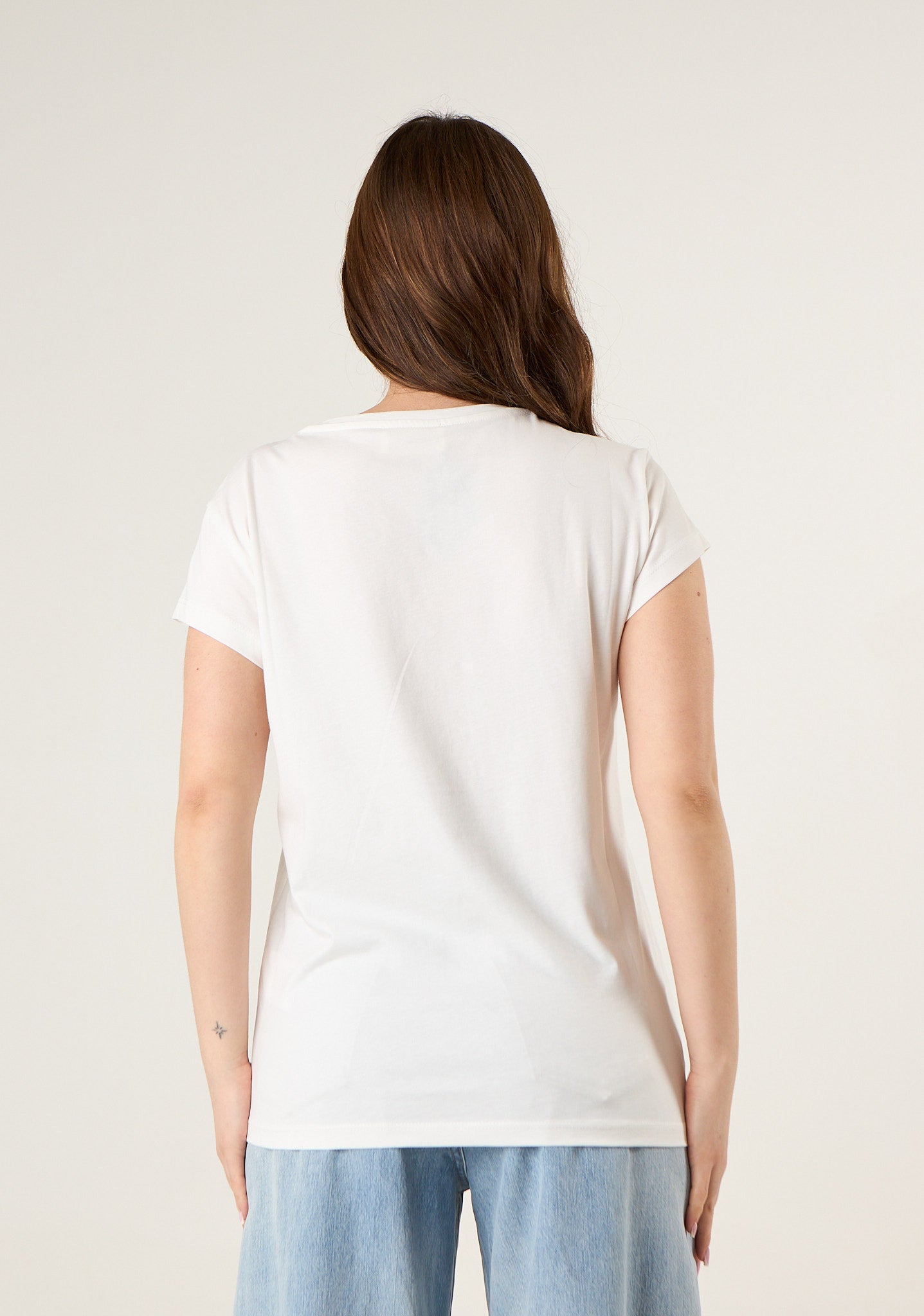 T-shirt con ricamo