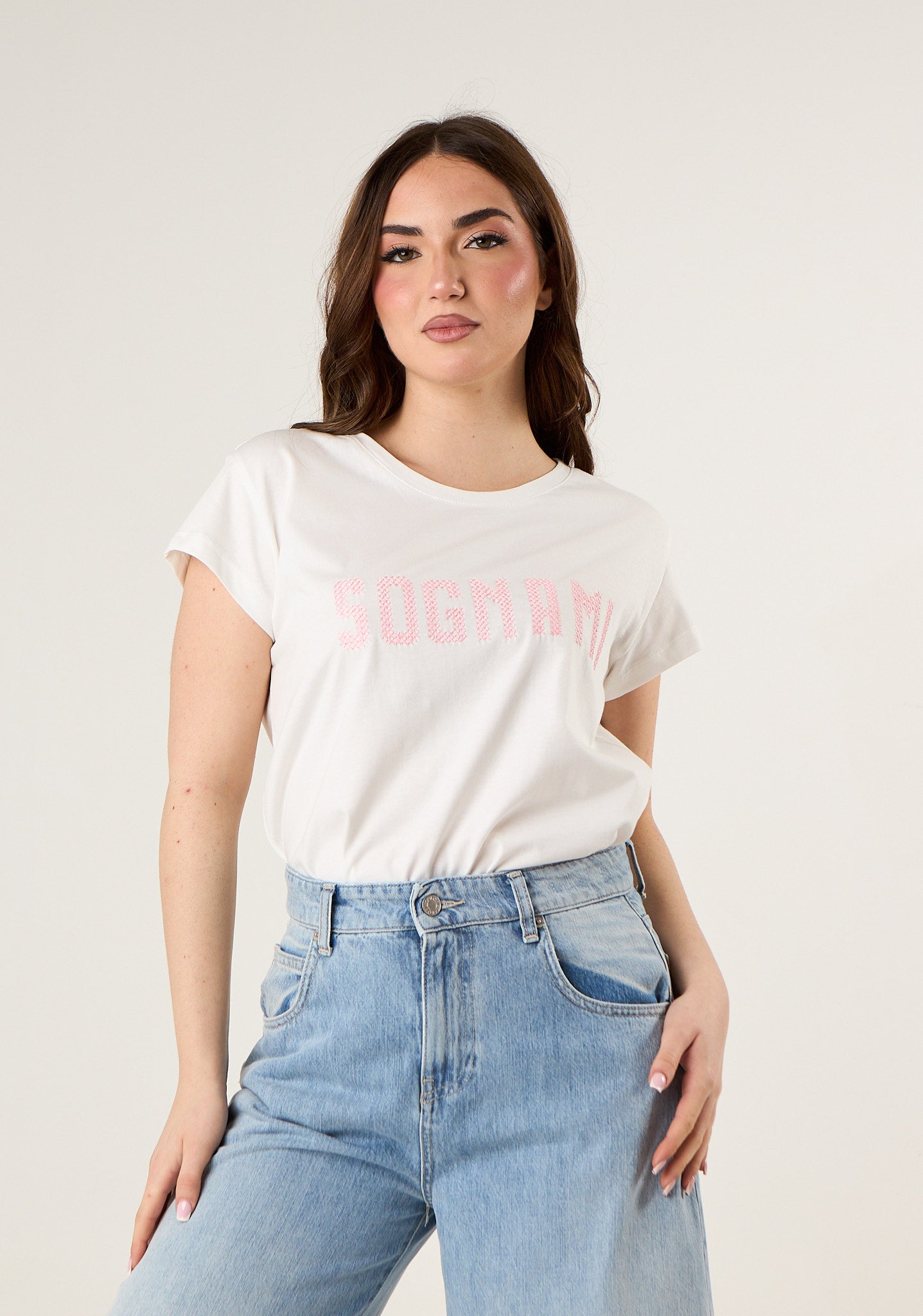 T-shirt con ricamo