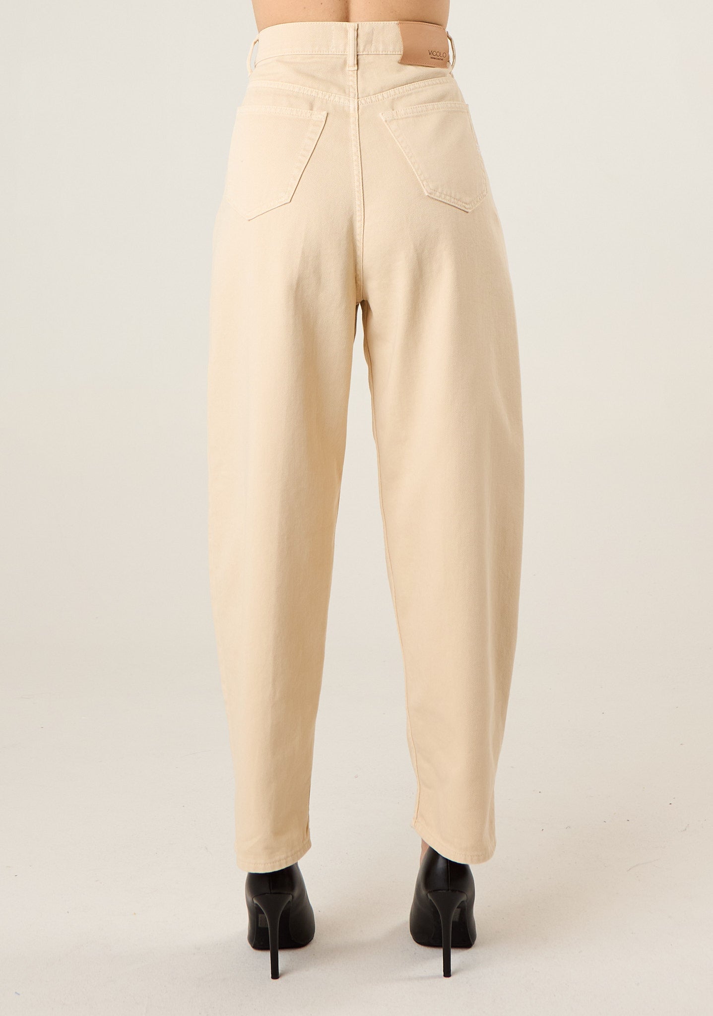 Jeans colorato Laila a gamba morbida