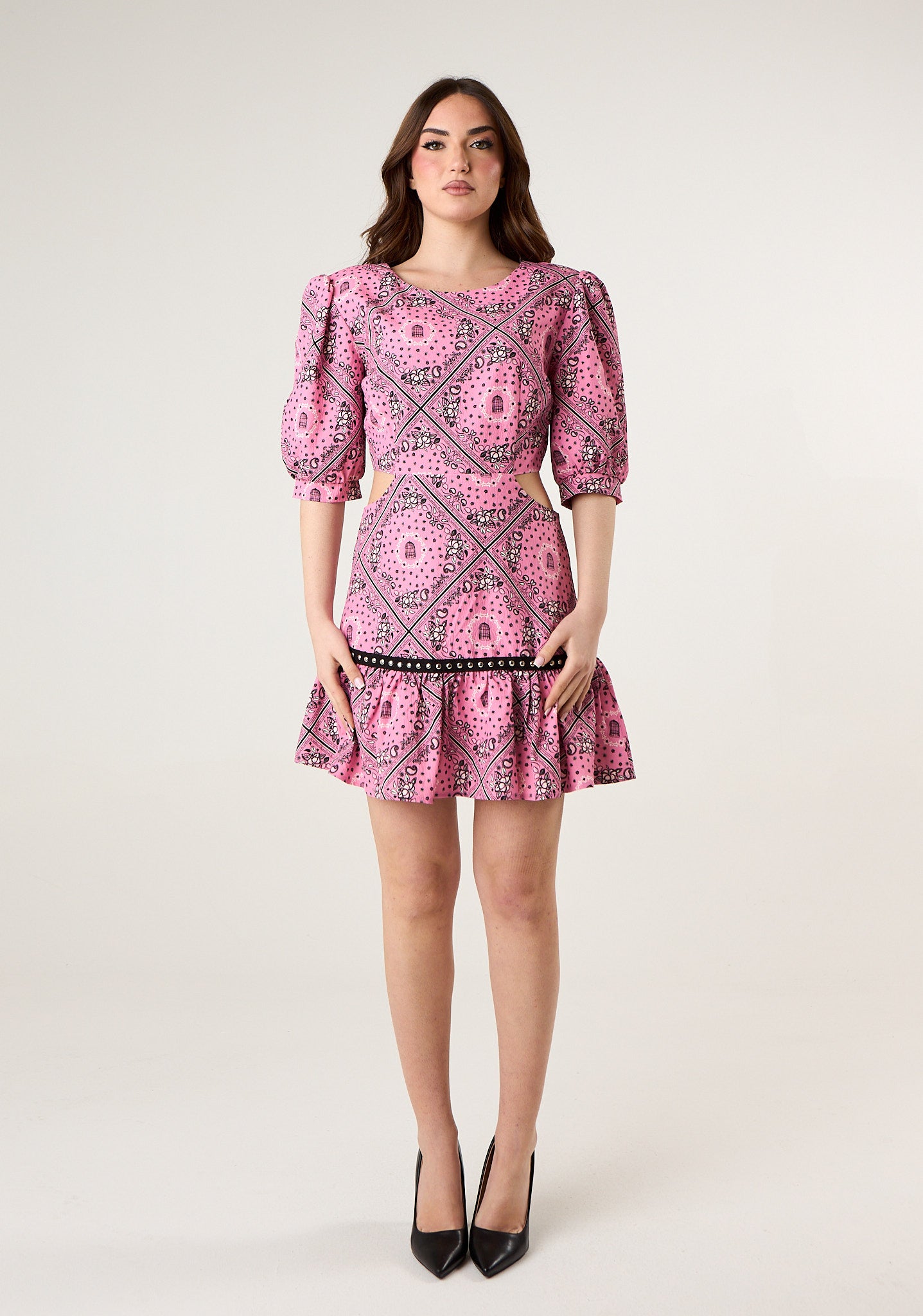 Abito corto in fantasia paisley