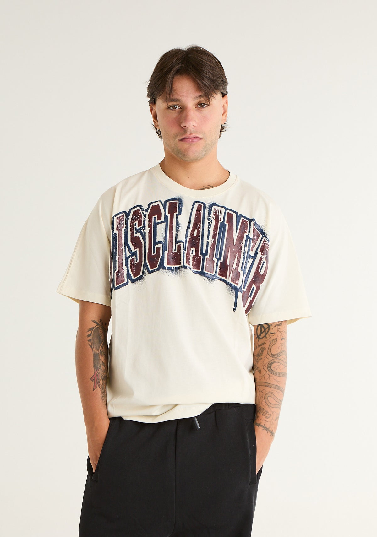 T-shirt con stampa college