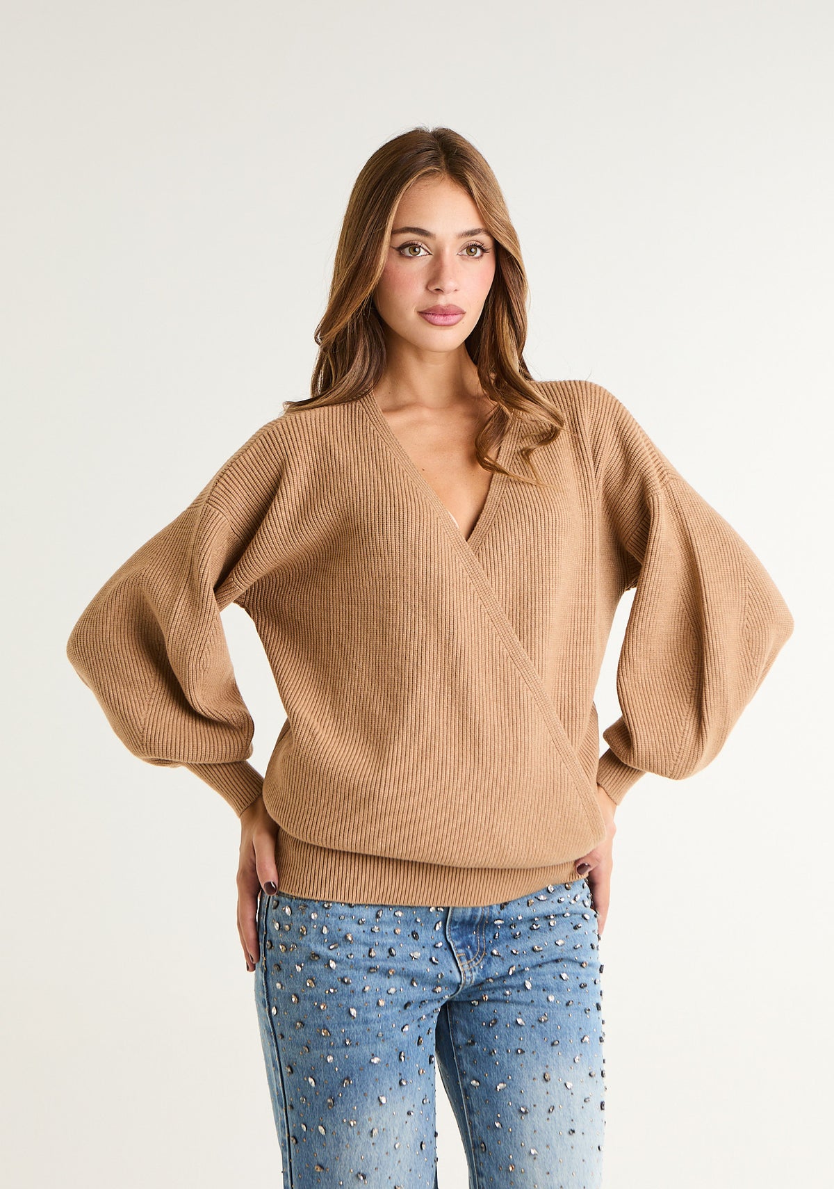 Maglia con ampia scollatura