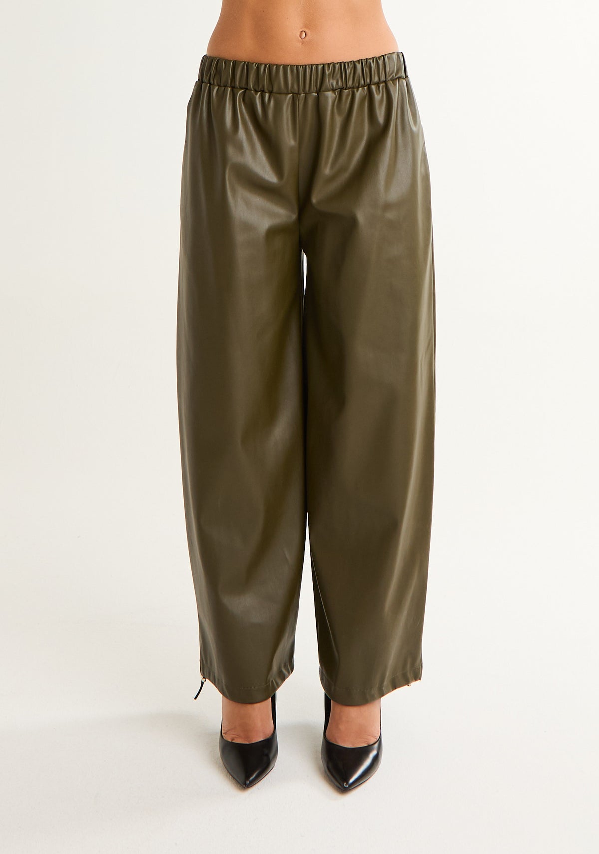 Pantalone gambe larghe in ecopelle