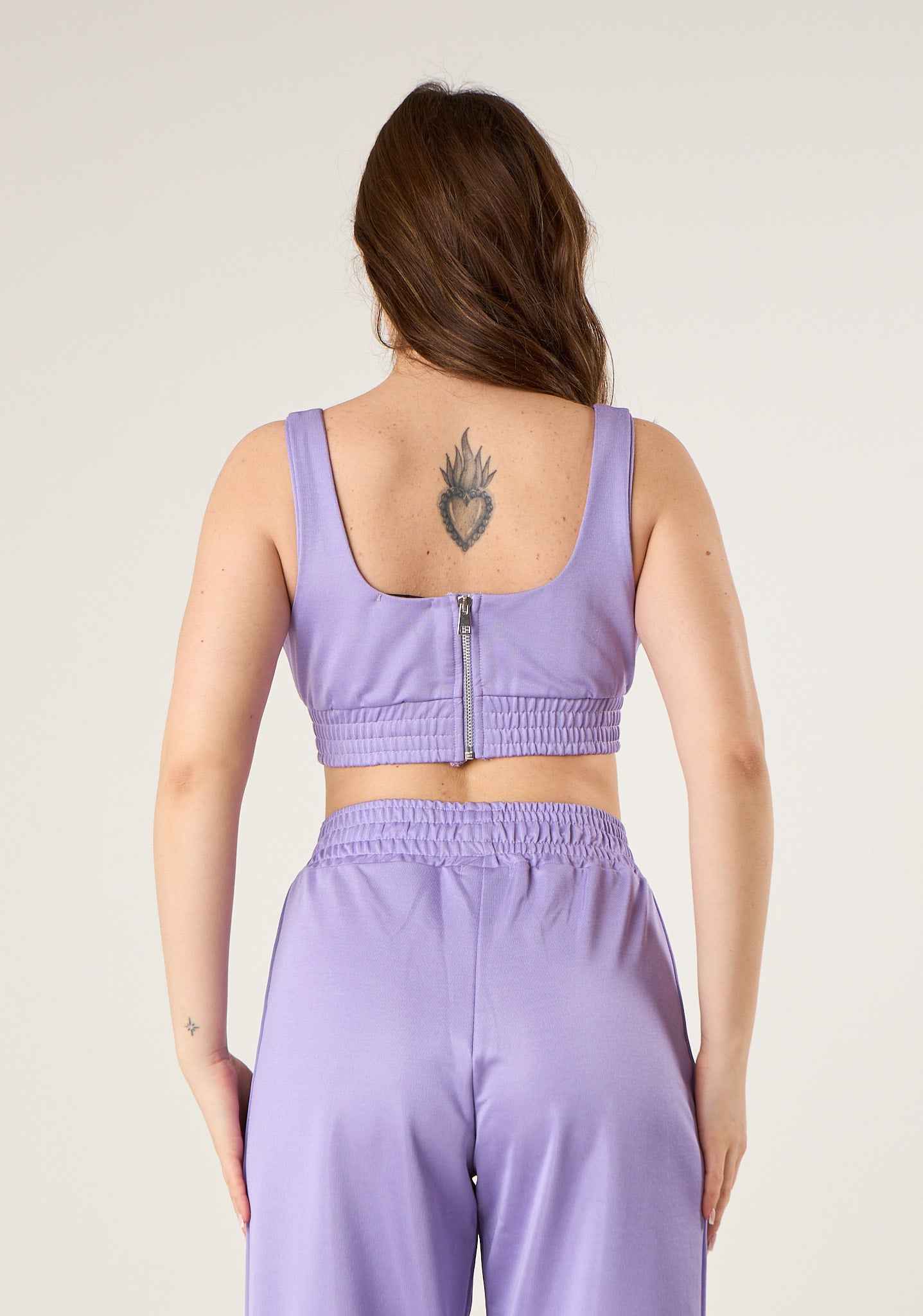 Top crop in tessuto leggero