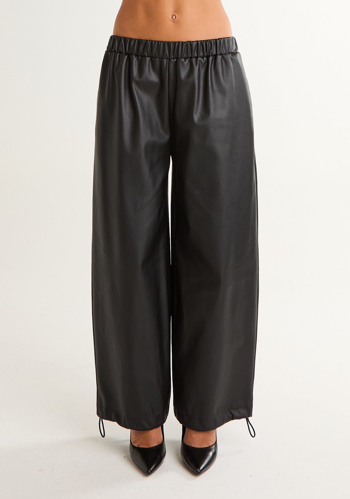Pantalone gambe larghe in ecopelle