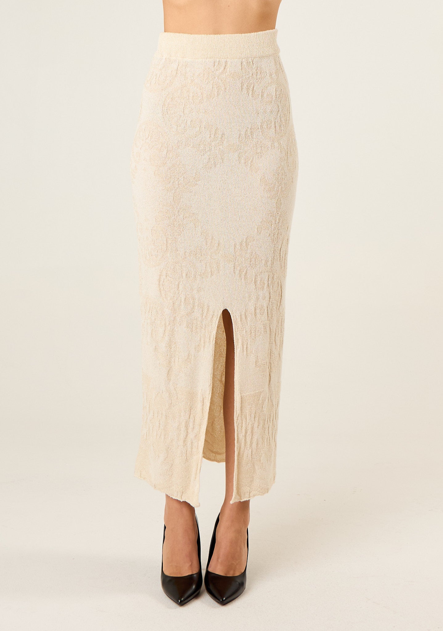 Gonna lunga in filato leggero lavorato
