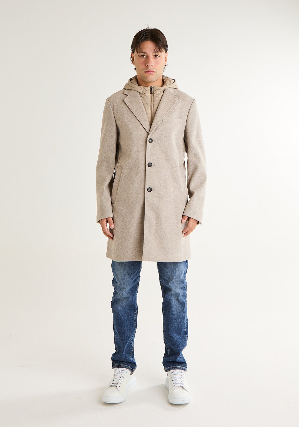 Cappotto con dettaglio removibile