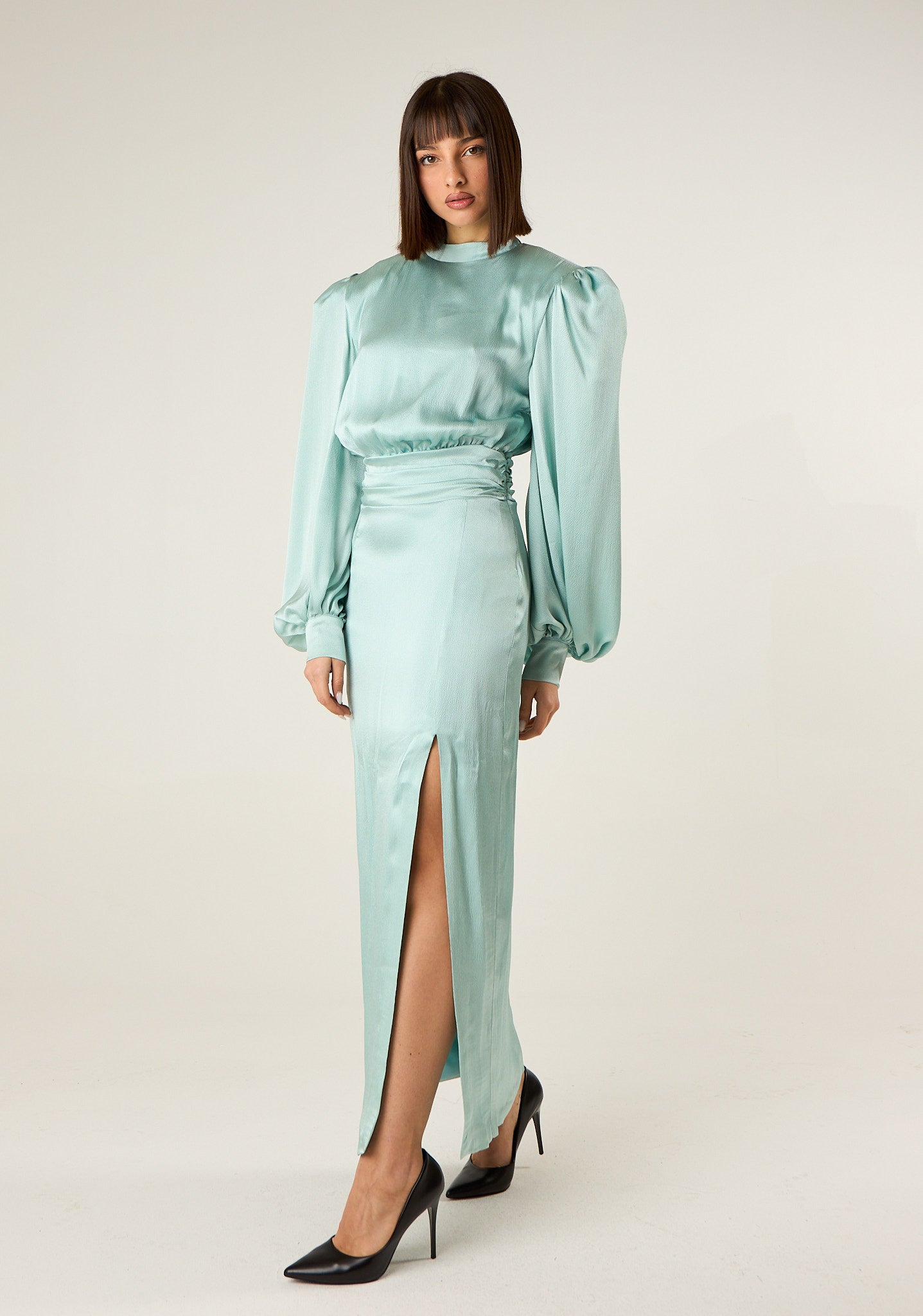 Abito lungo a volumi ampi