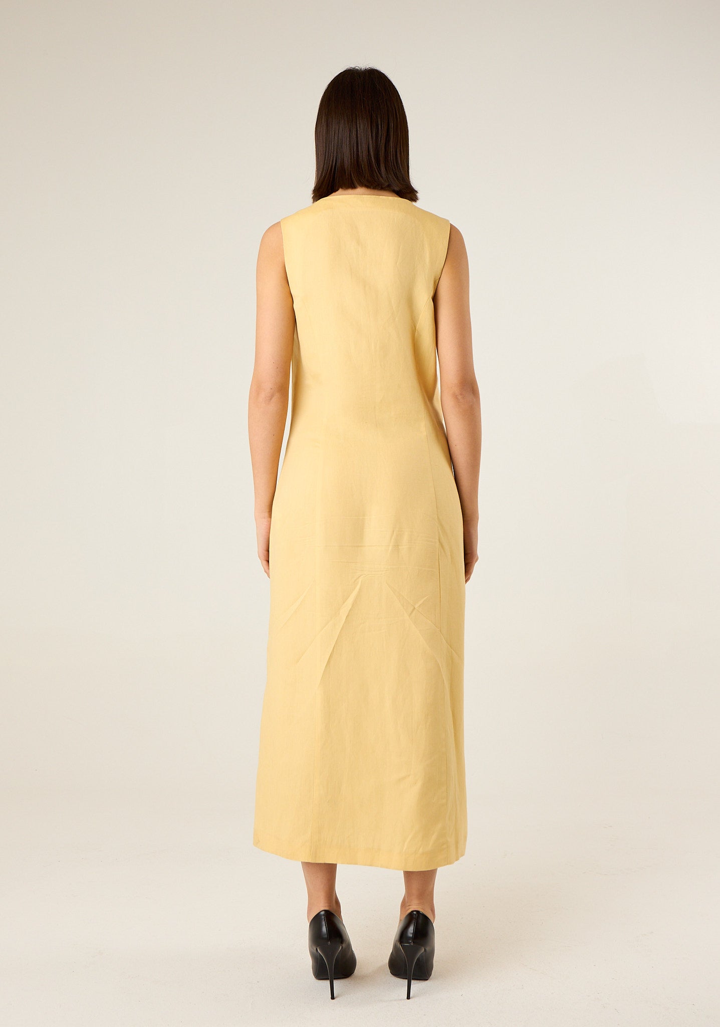 Abito lungo in tela di lino