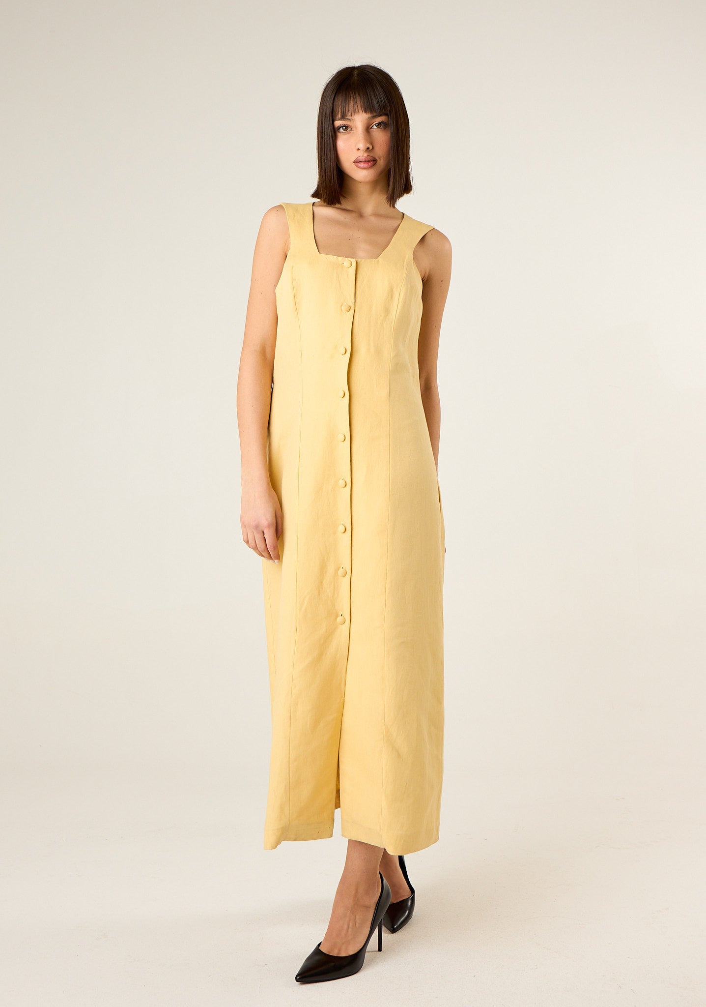 Abito lungo in tela di lino