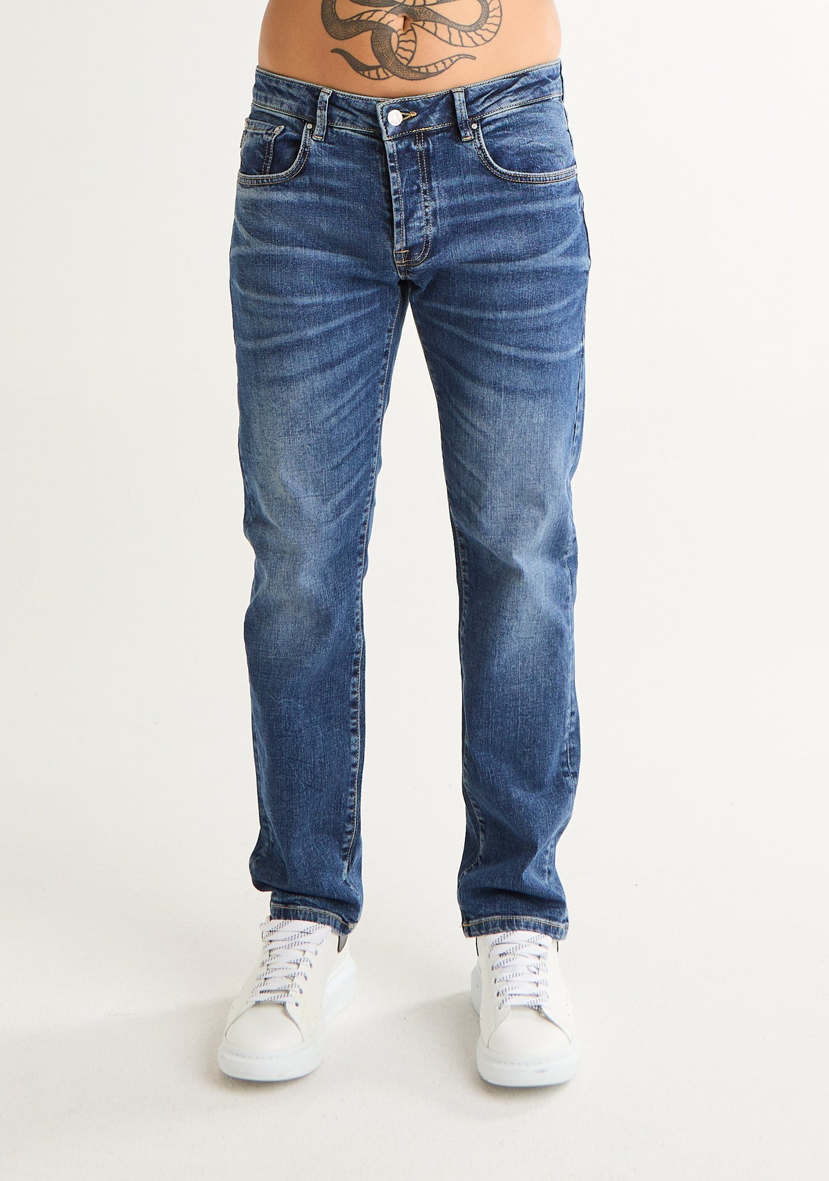 Jeans Dakota a lavaggio sabbiato
