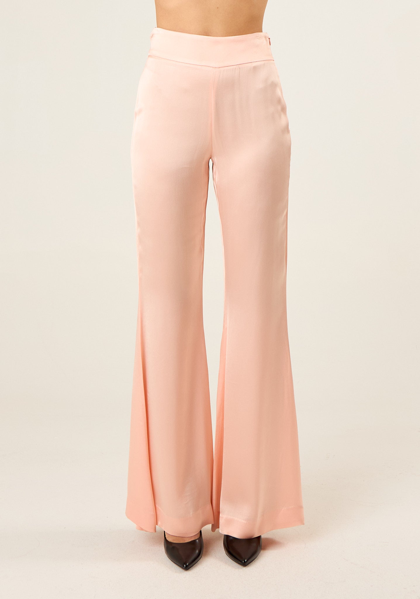 Pantalone a zampa in raso