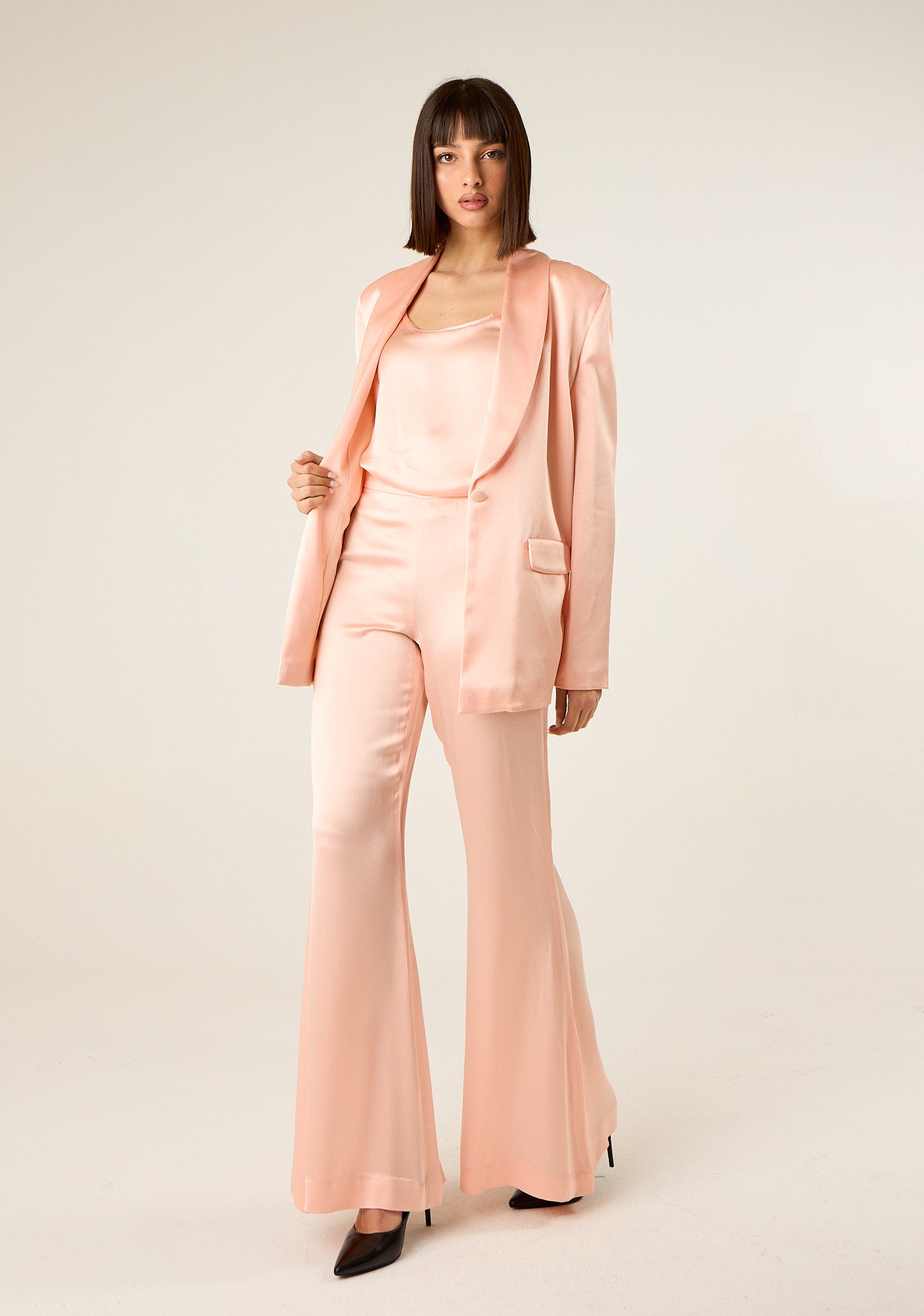 Pantalone a zampa in raso