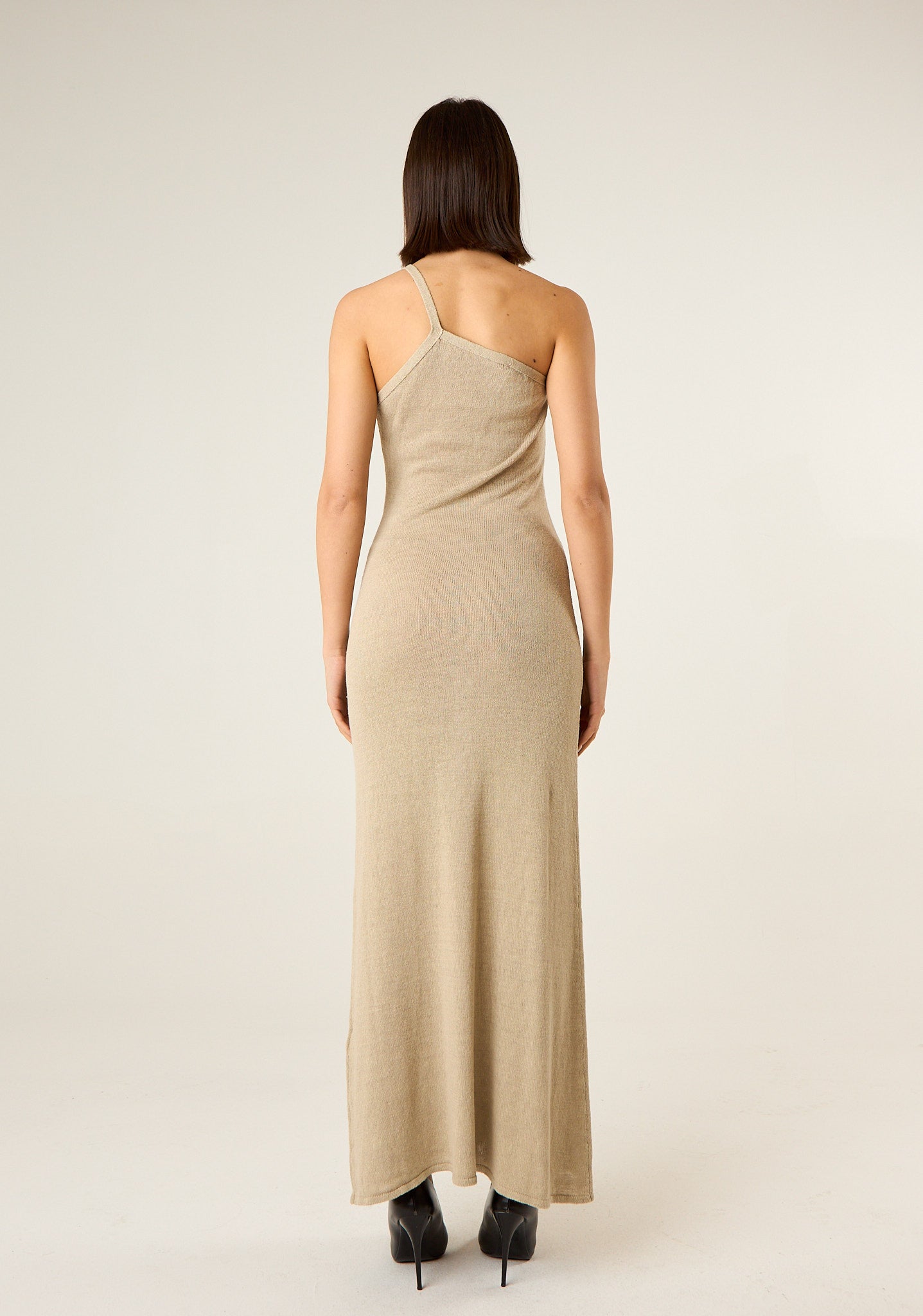 Abito lungo monospalla in maglia