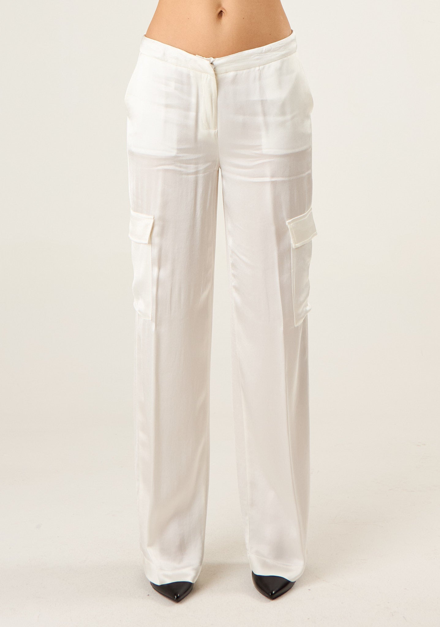 Pantalone cargo in raso