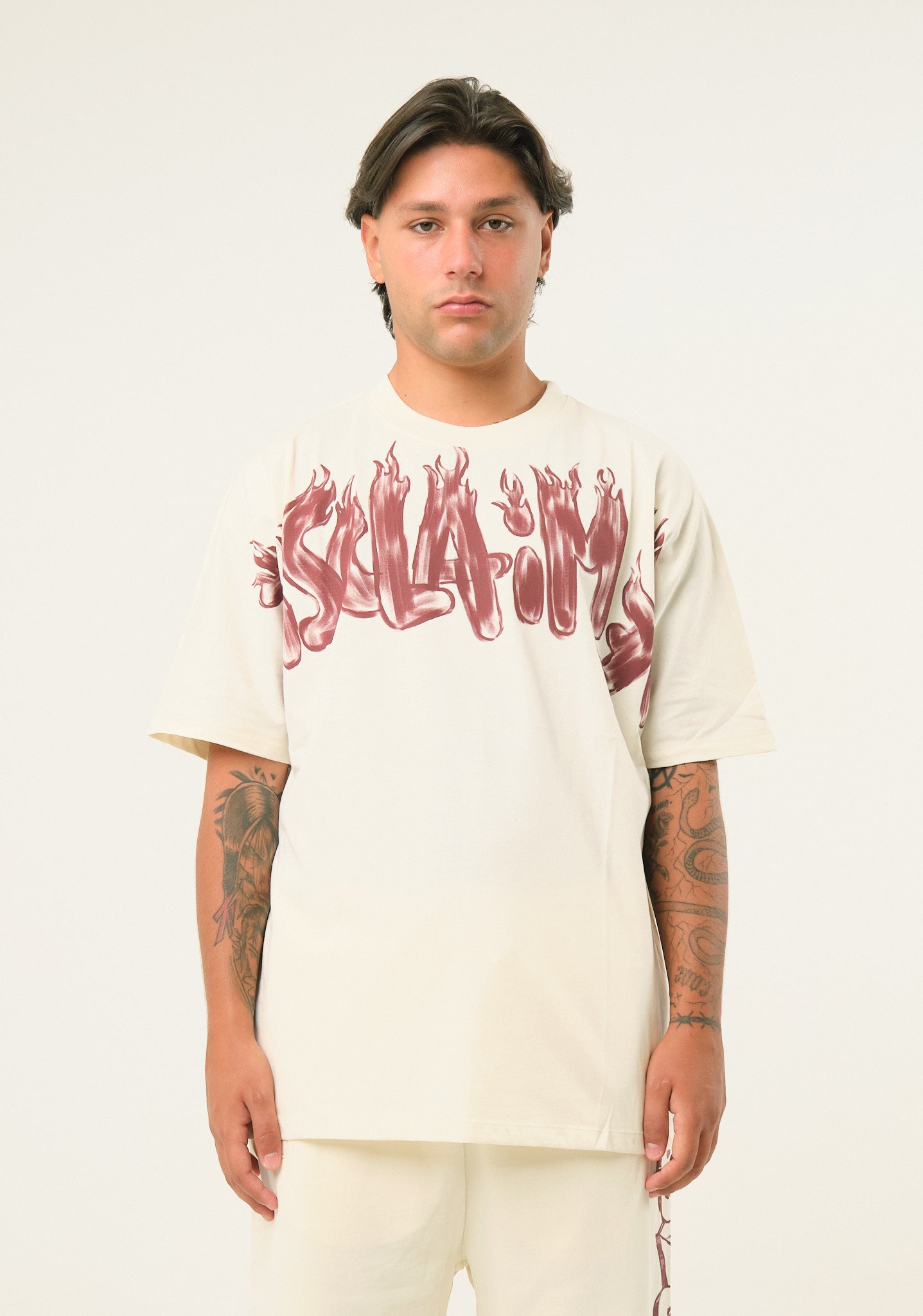 T-shirt con stampa fuoco