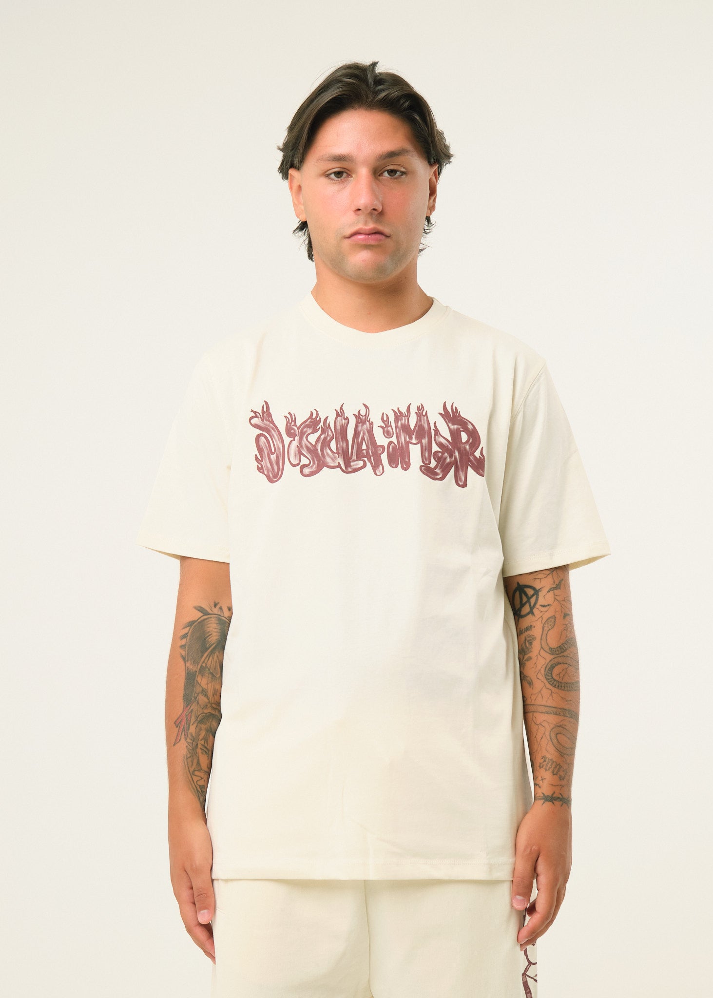 T-shirt con stampa frontale