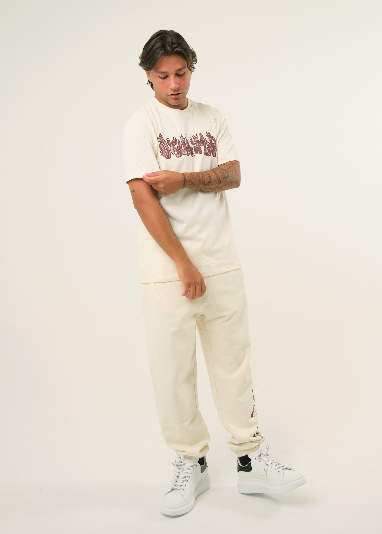 T-shirt con stampa frontale