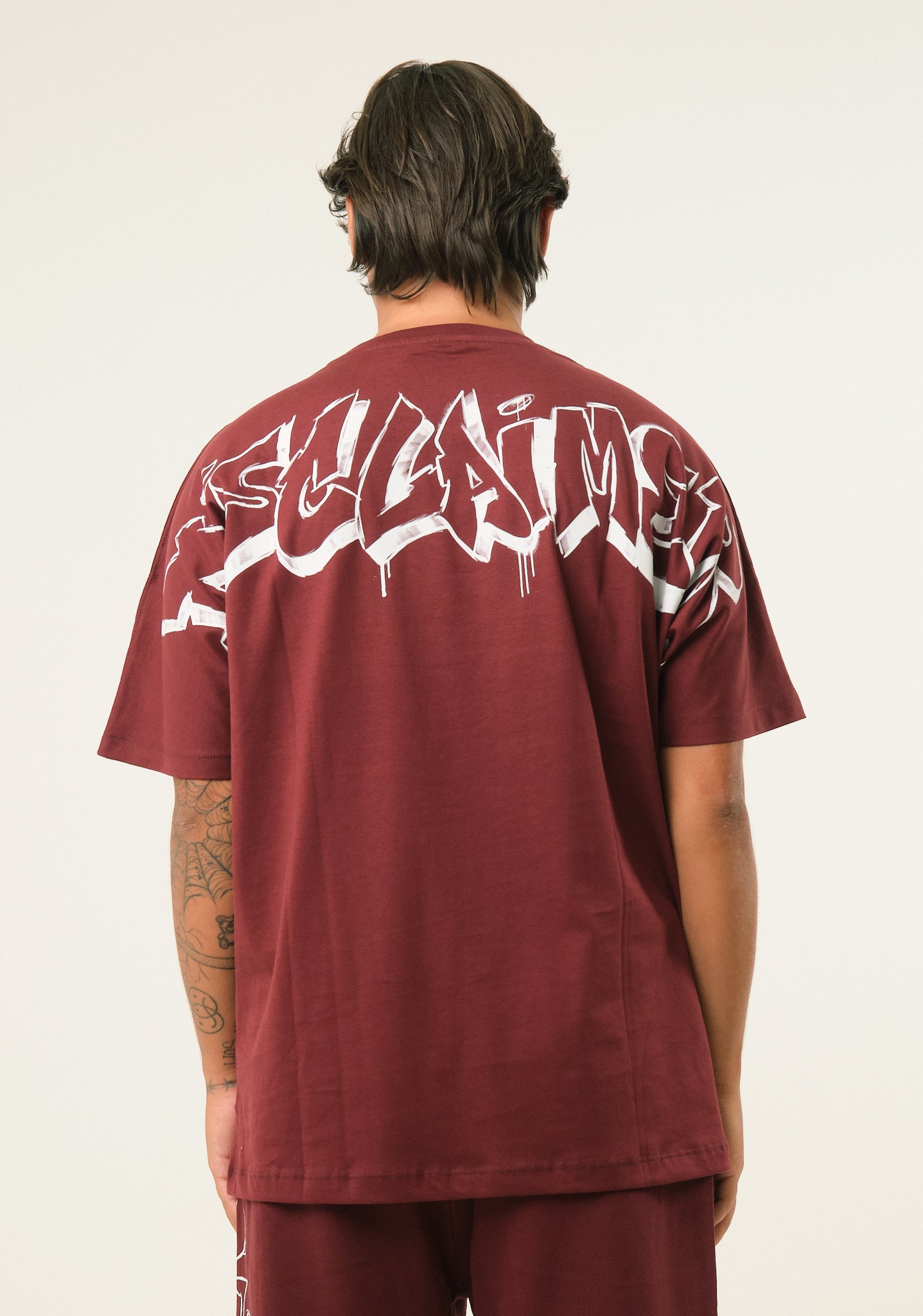 T-shirt con stampa spray