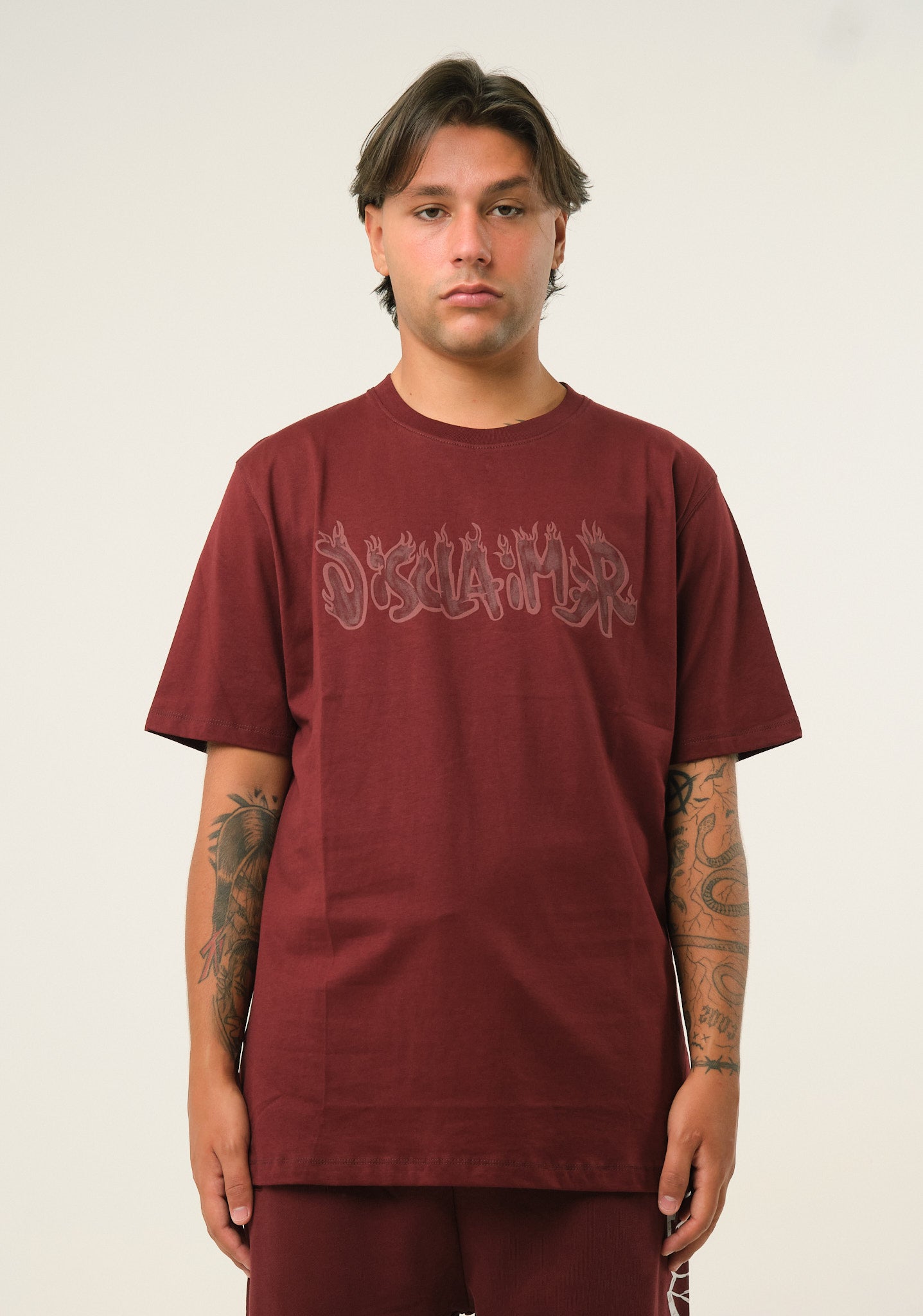 T-shirt con stampa frontale