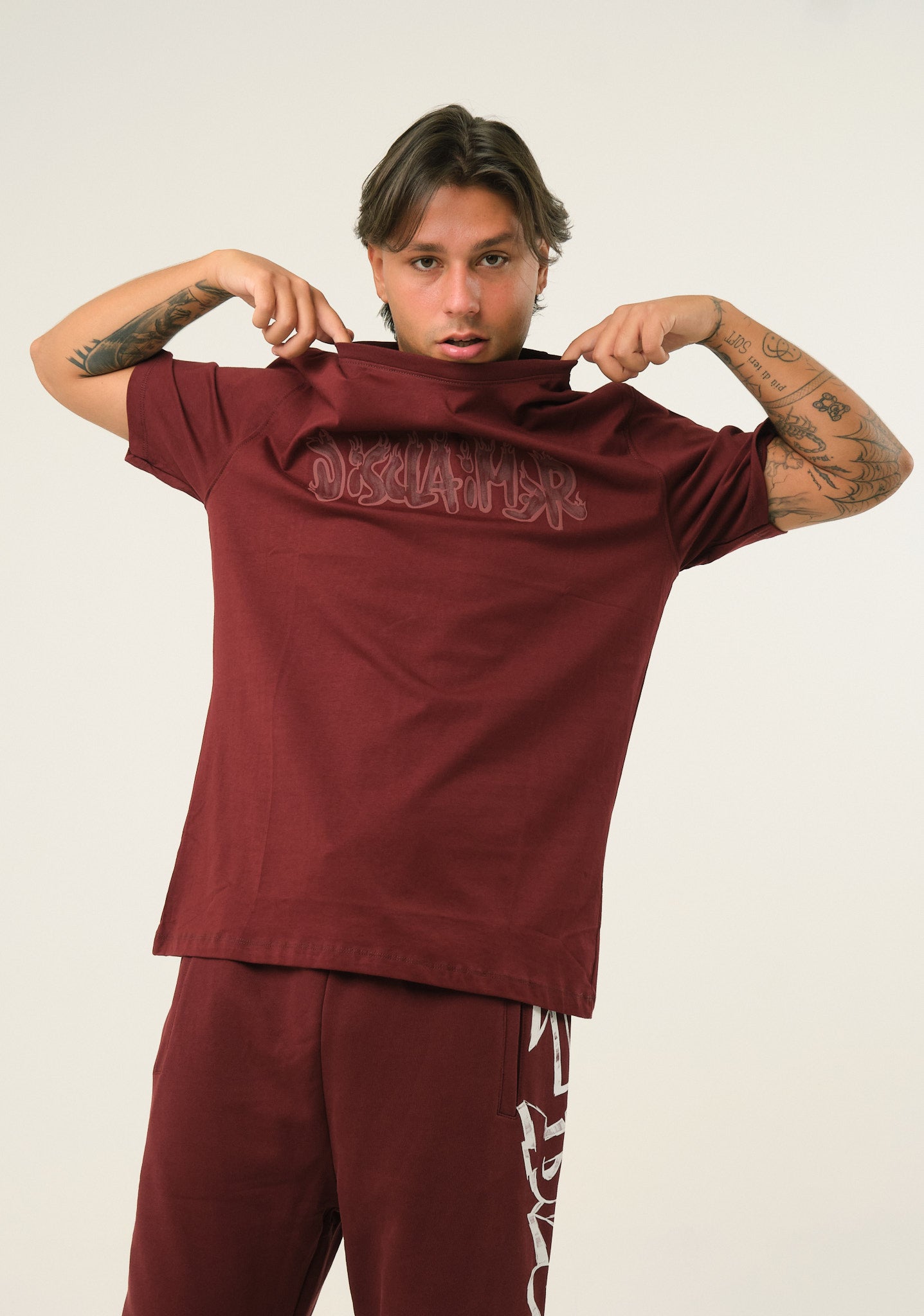 T-shirt con stampa frontale