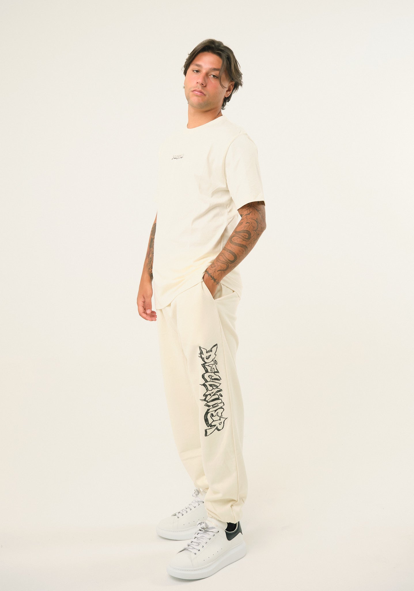 T-shirt con stampa frontale