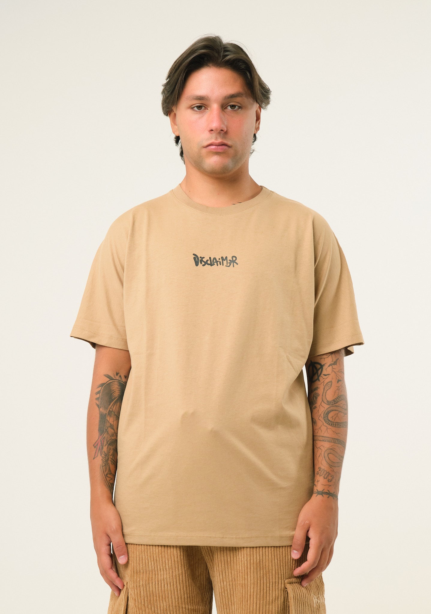 T-shirt con stampa posteriore