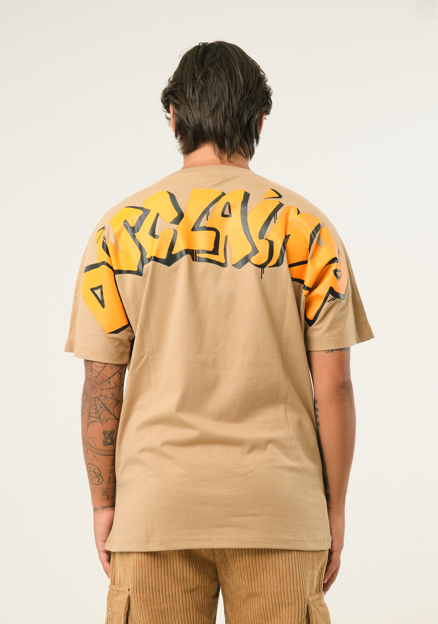T-shirt con stampa posteriore