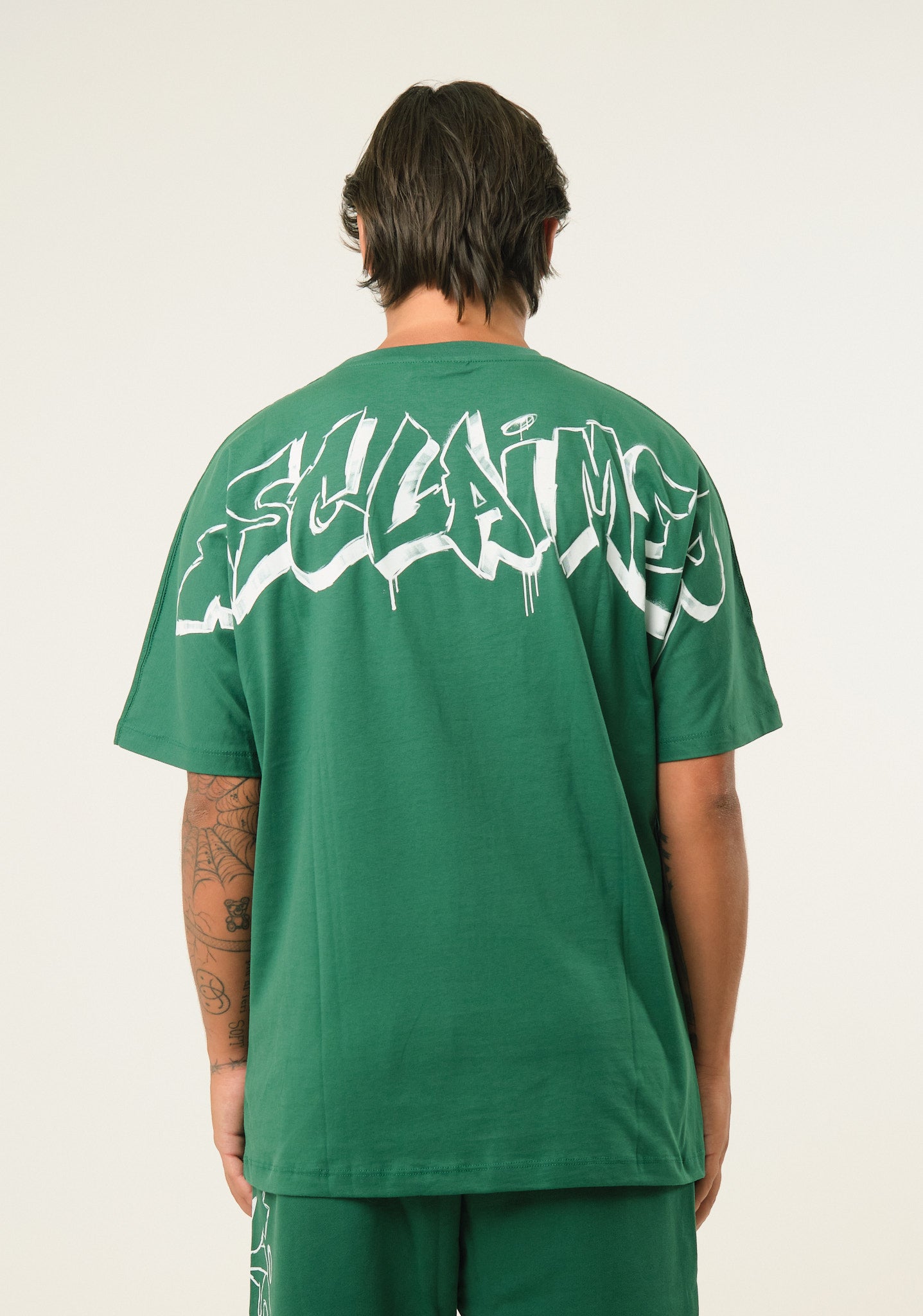 T-shirt con stampa spray