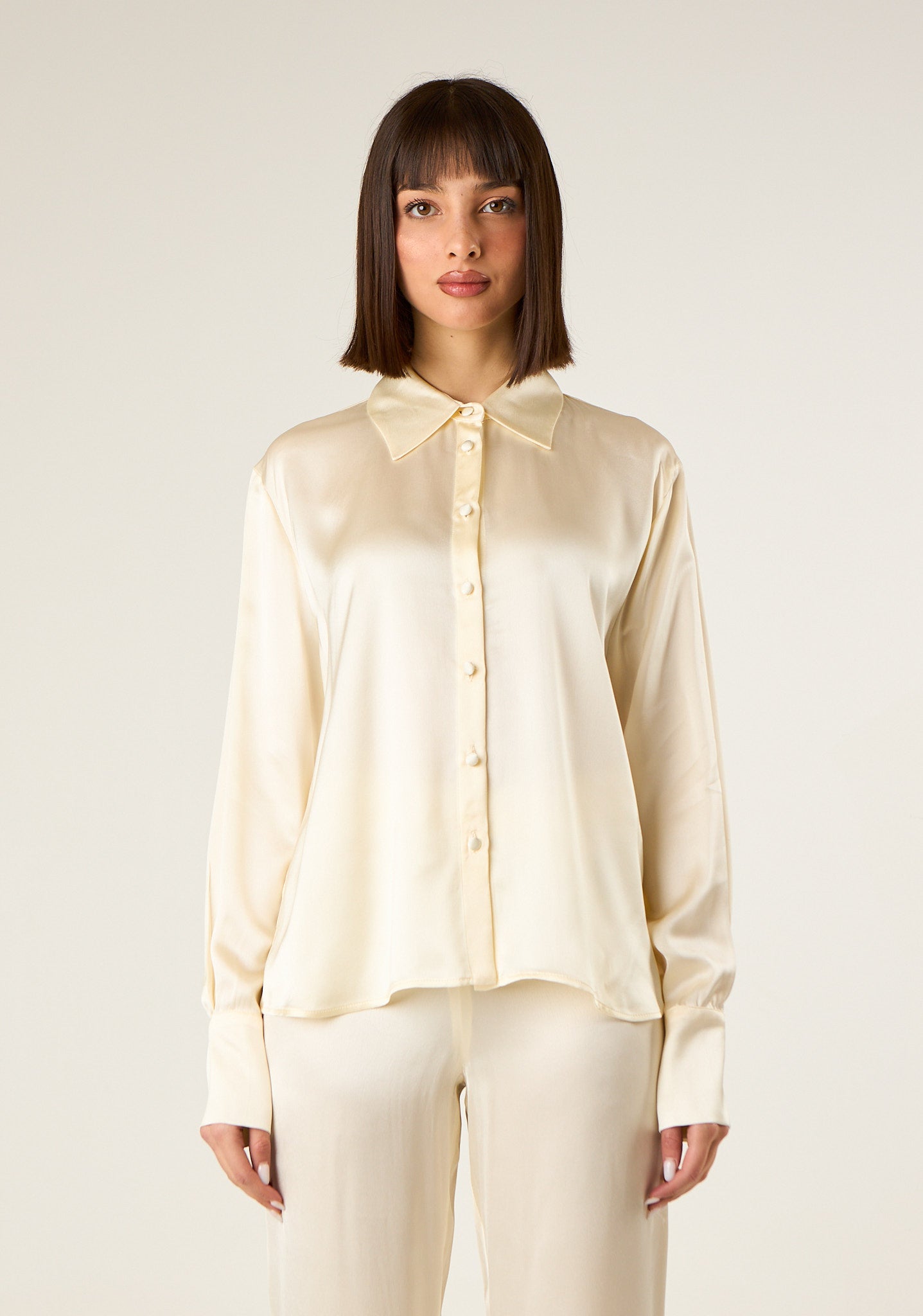 Camicia in raso con bottoncini