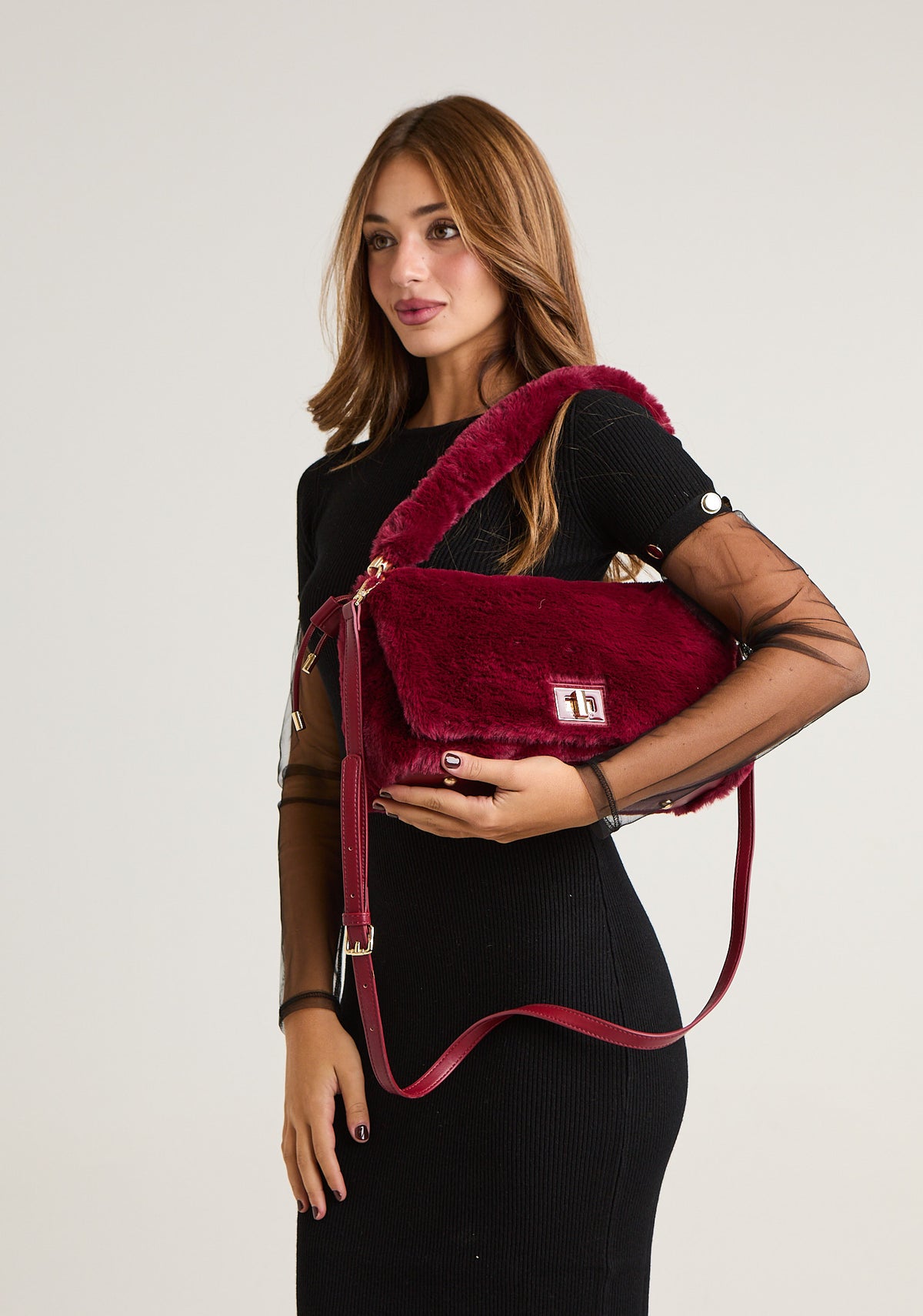 Borsa baguette in pelo con tracolla
