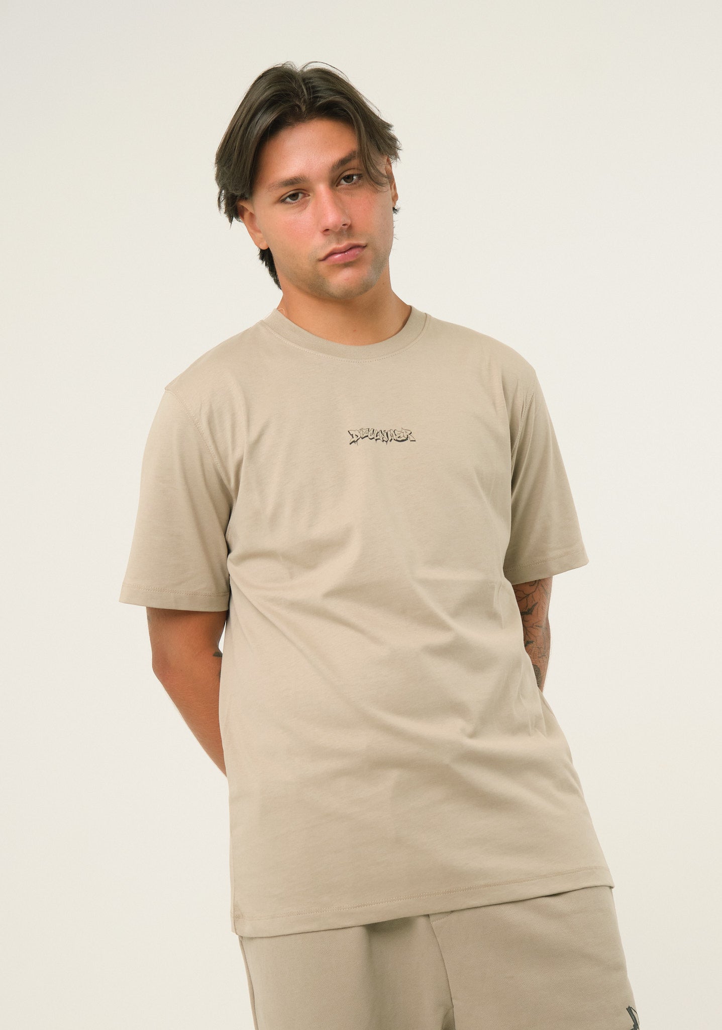T-shirt con stampa frontale