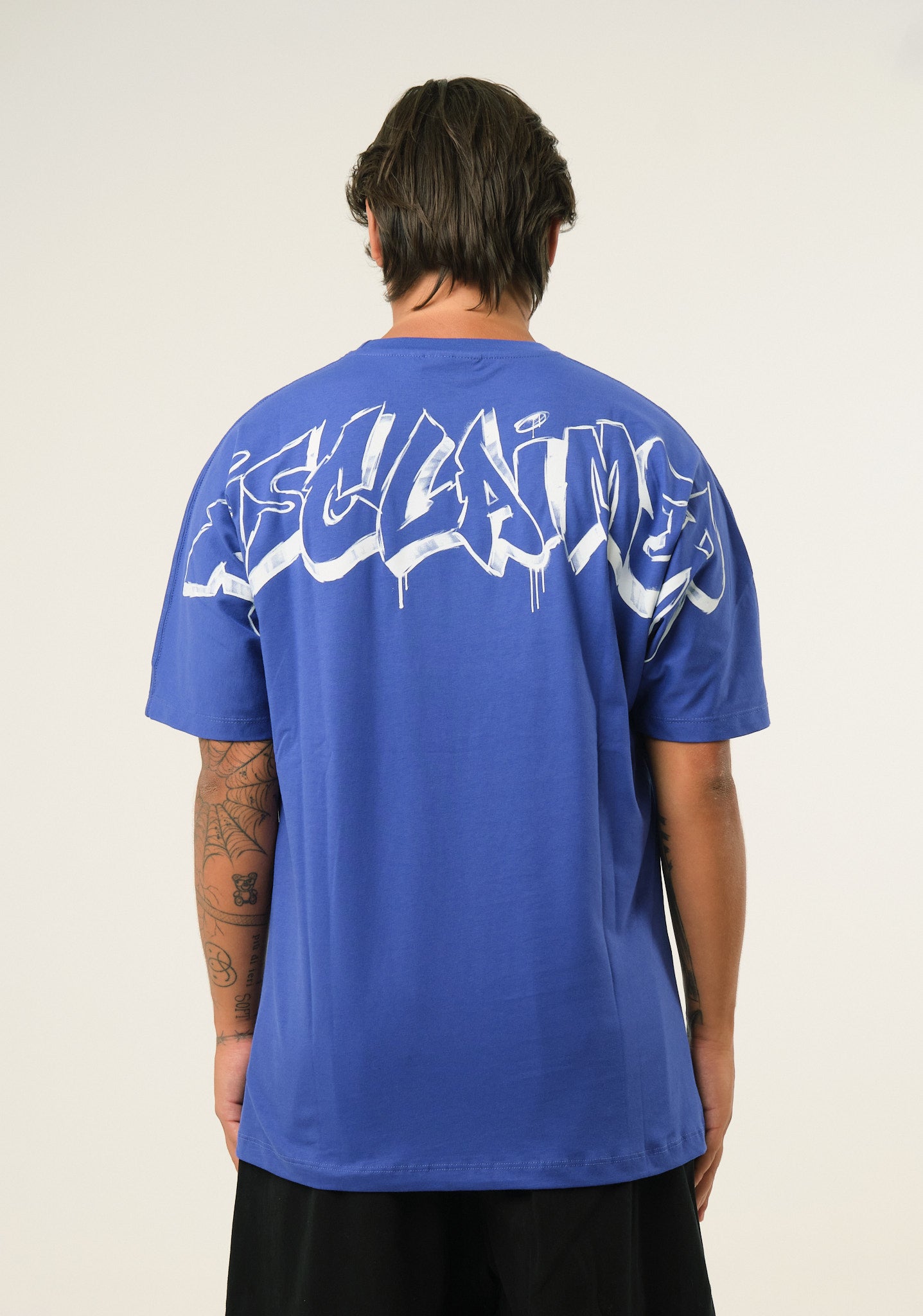 T-shirt con stampa spray