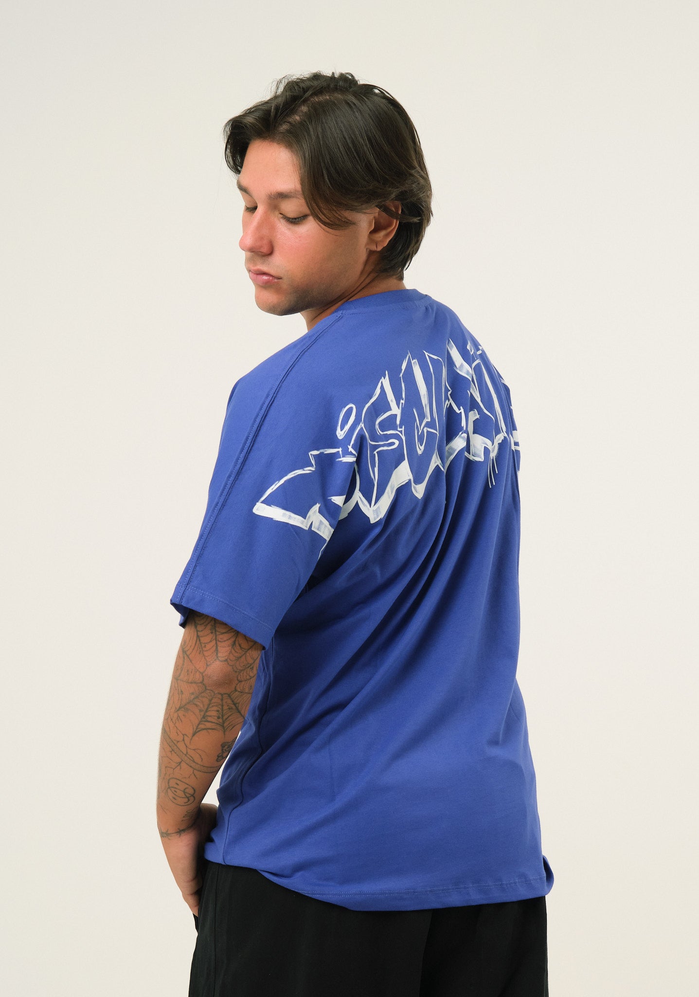 T-shirt con stampa spray
