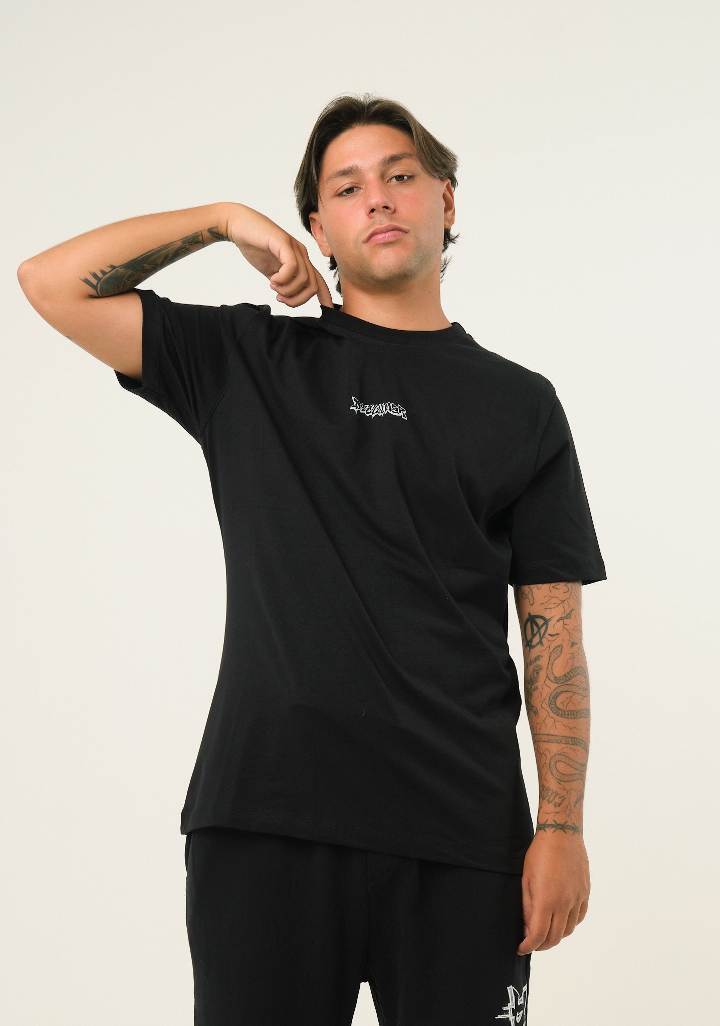 T-shirt con stampa frontale