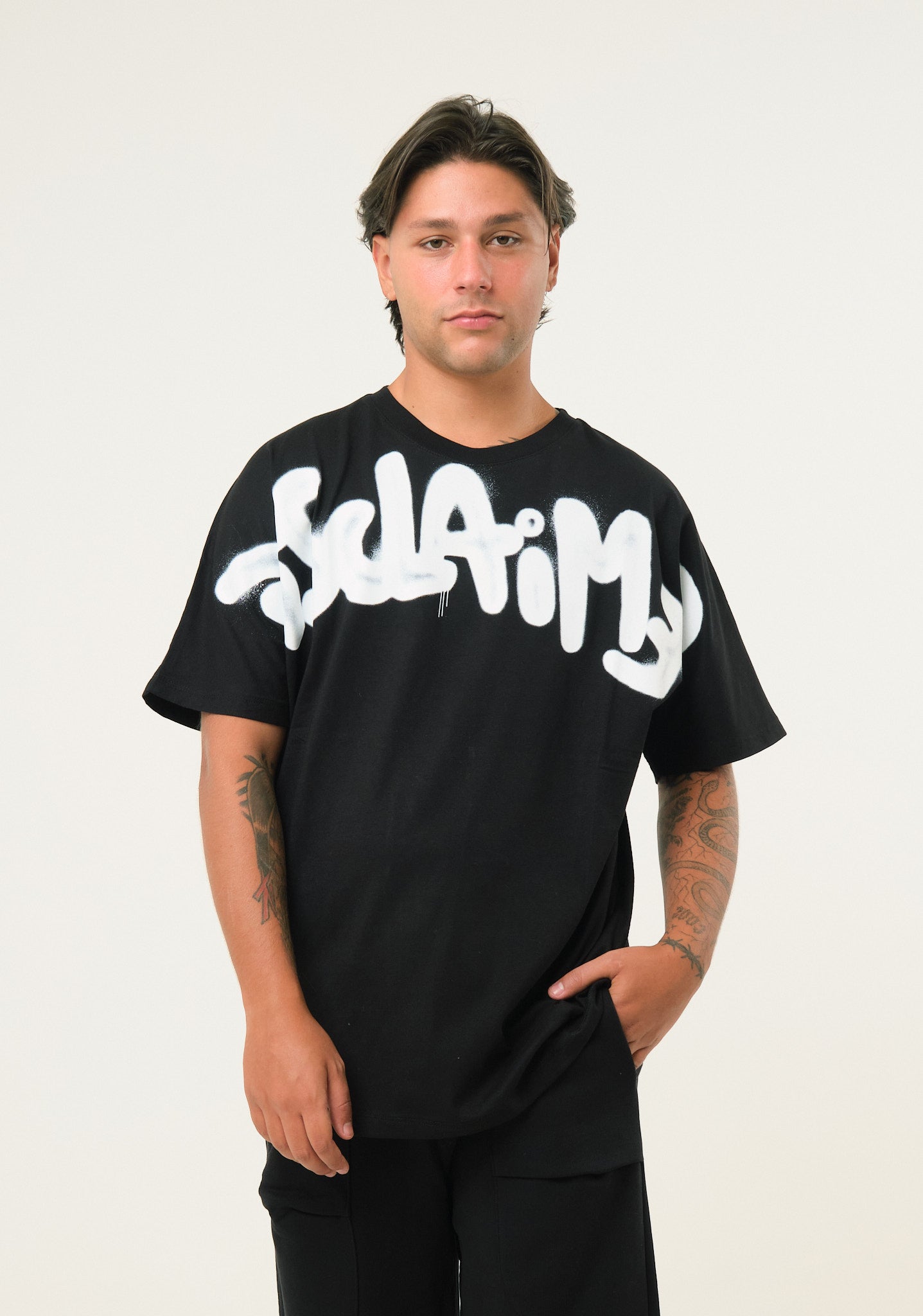 T-shirt con stampa frontale
